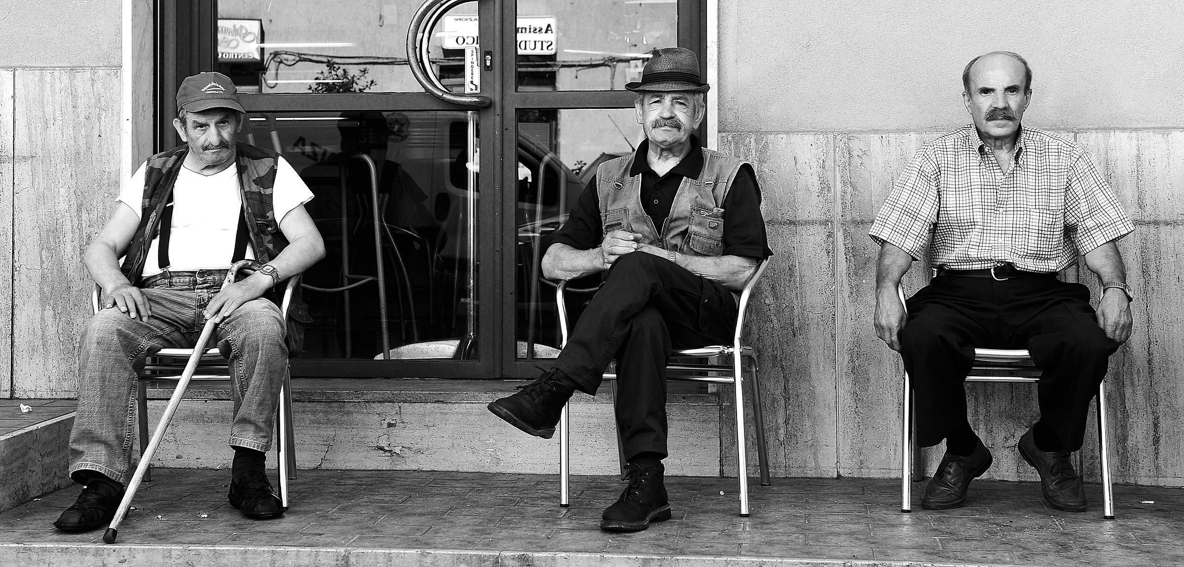 la dura vita del bar!