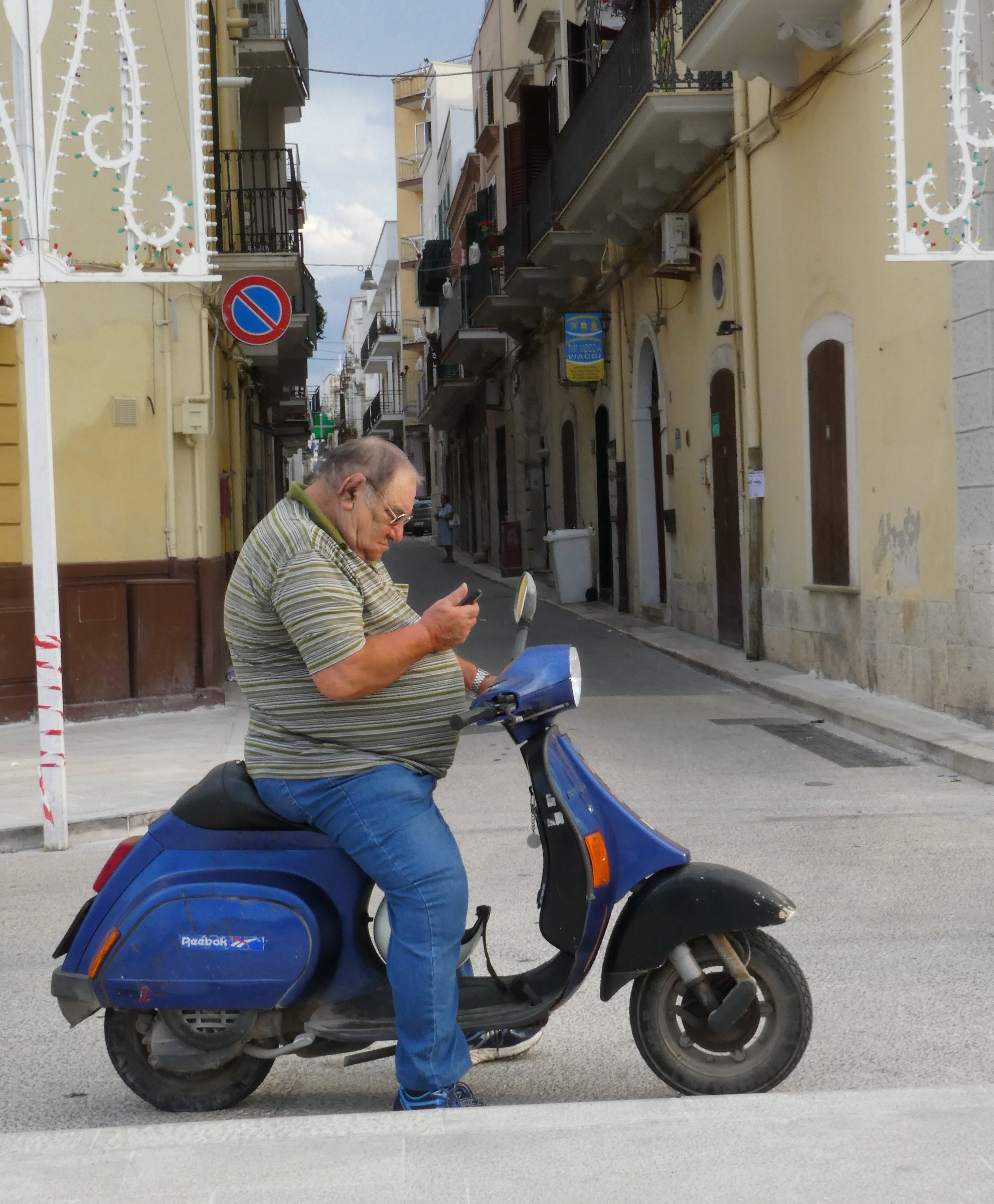 Vespa stanca.Al meccanico...