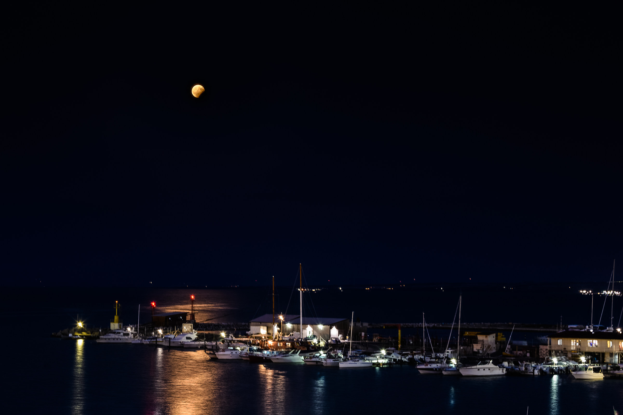 Moon eclipse in the port of Termoli