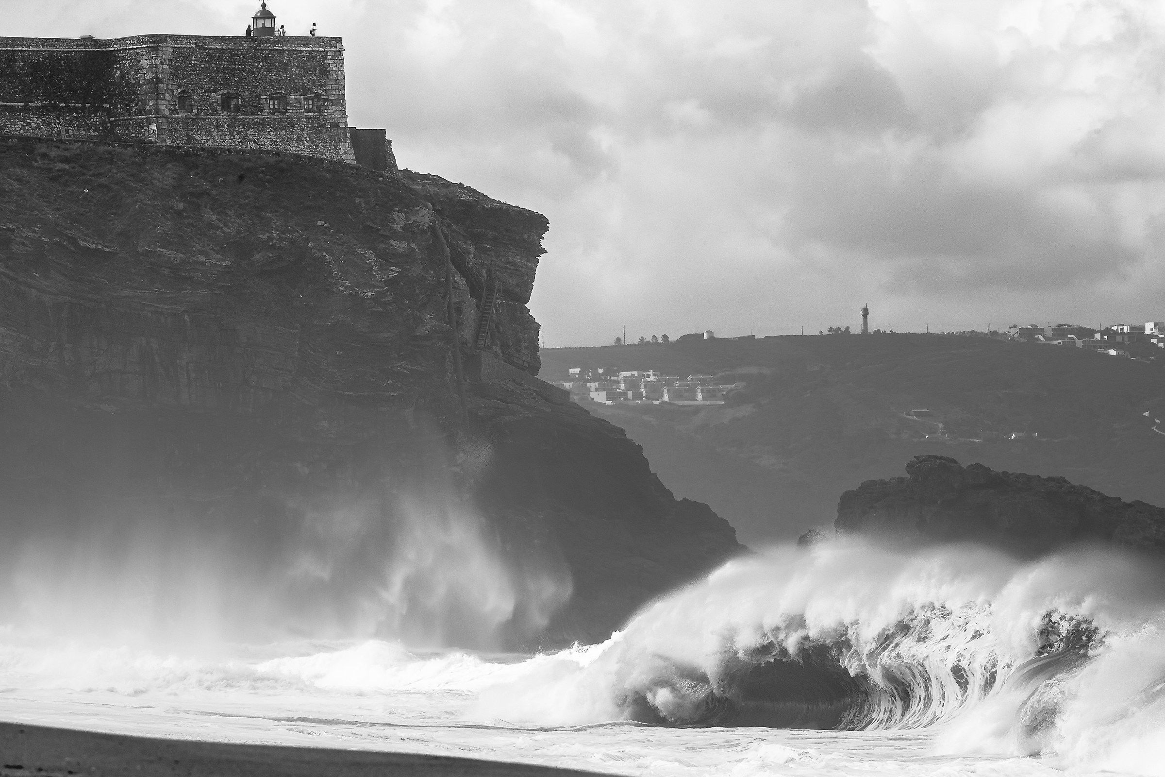 Looking for perfect waves, Nazaré, Portugal