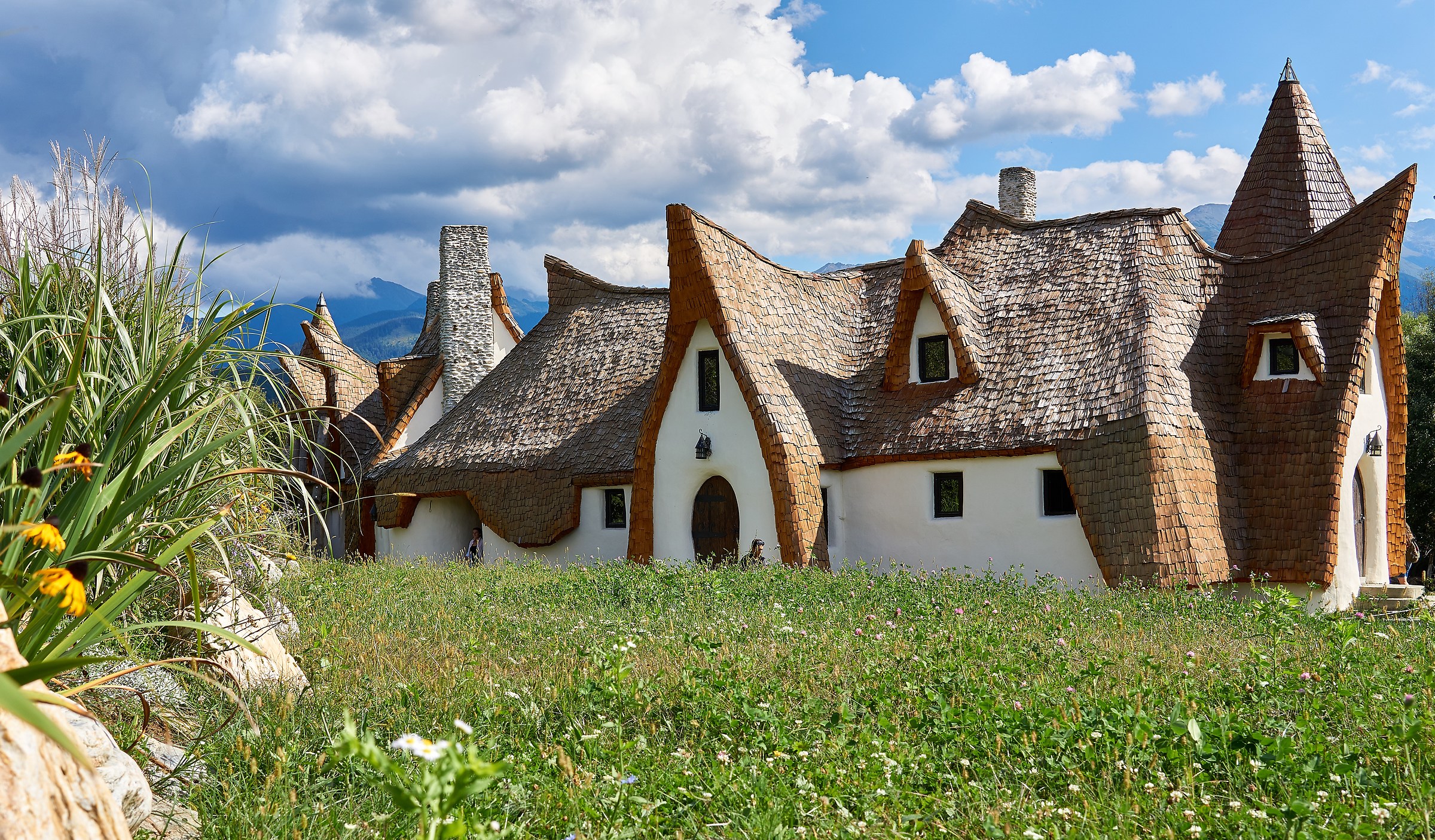 Castelul de Lut, Valea Zânelor
