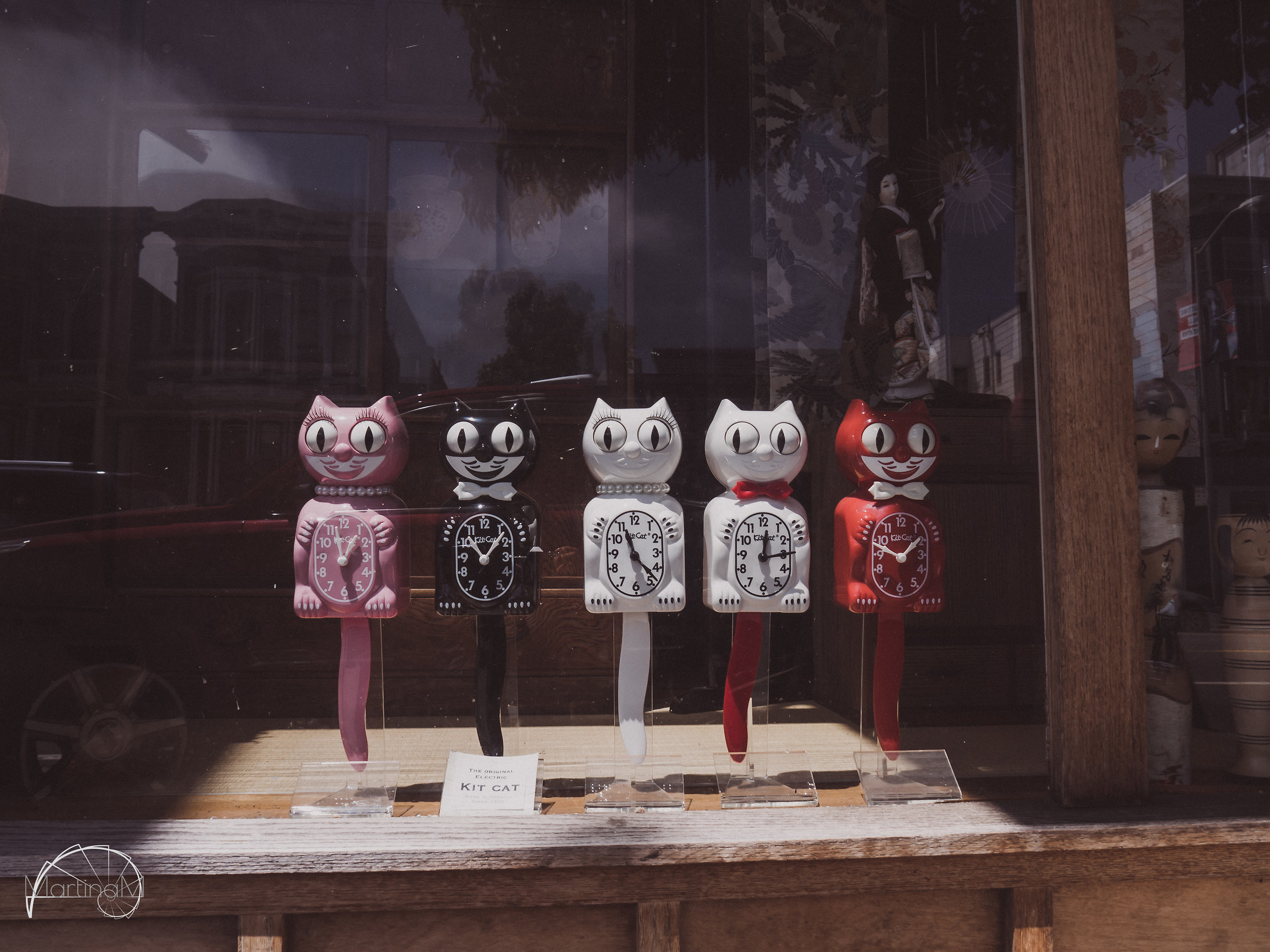 San Francisco - Disturbing showcases