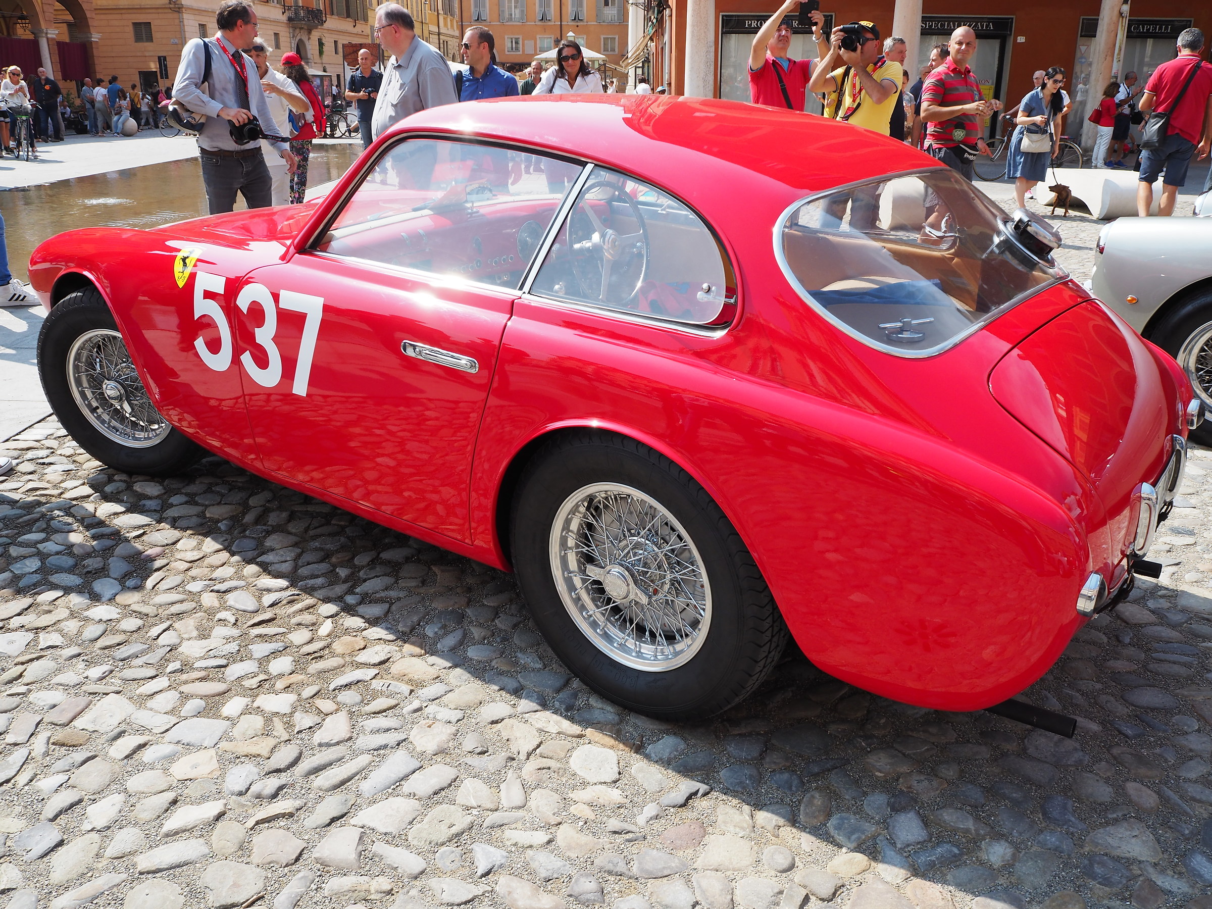 Ferrari: red passion