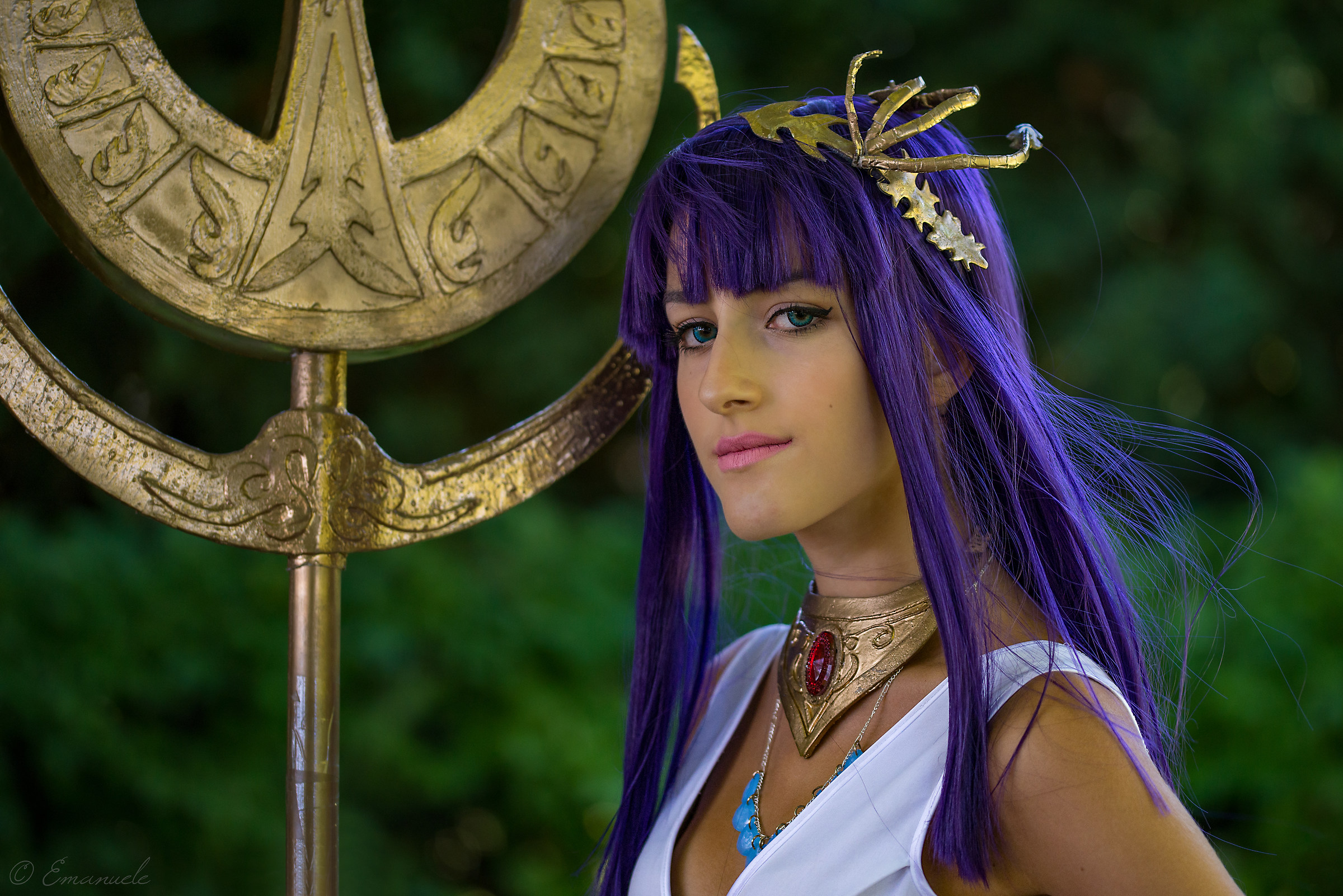 Cosplayer in purple