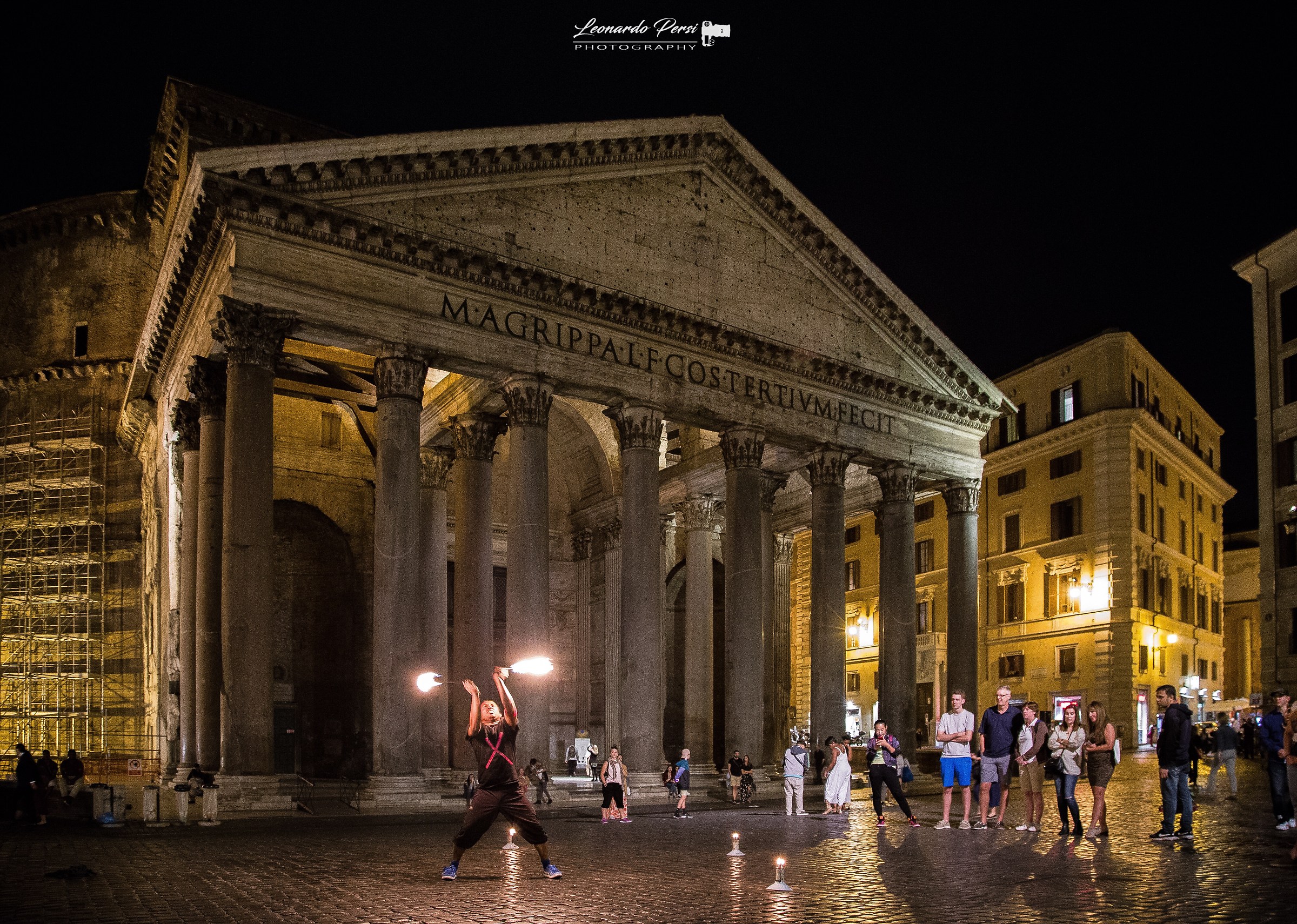 Street artist at the Pantheon, Rome.