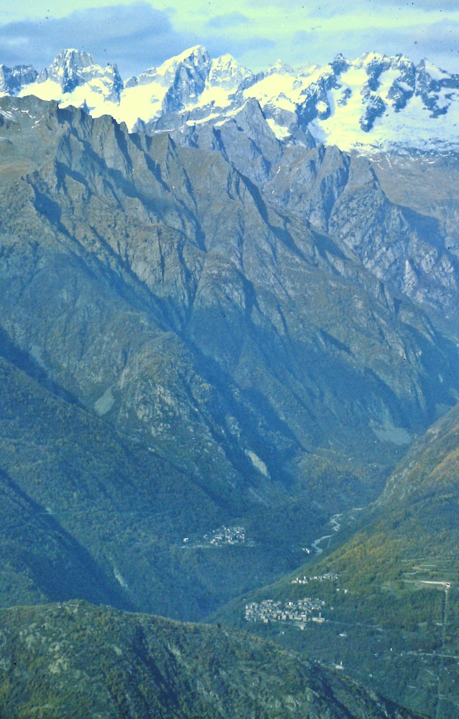 256 - il varco tra le rupi - SO Talamona dintorni