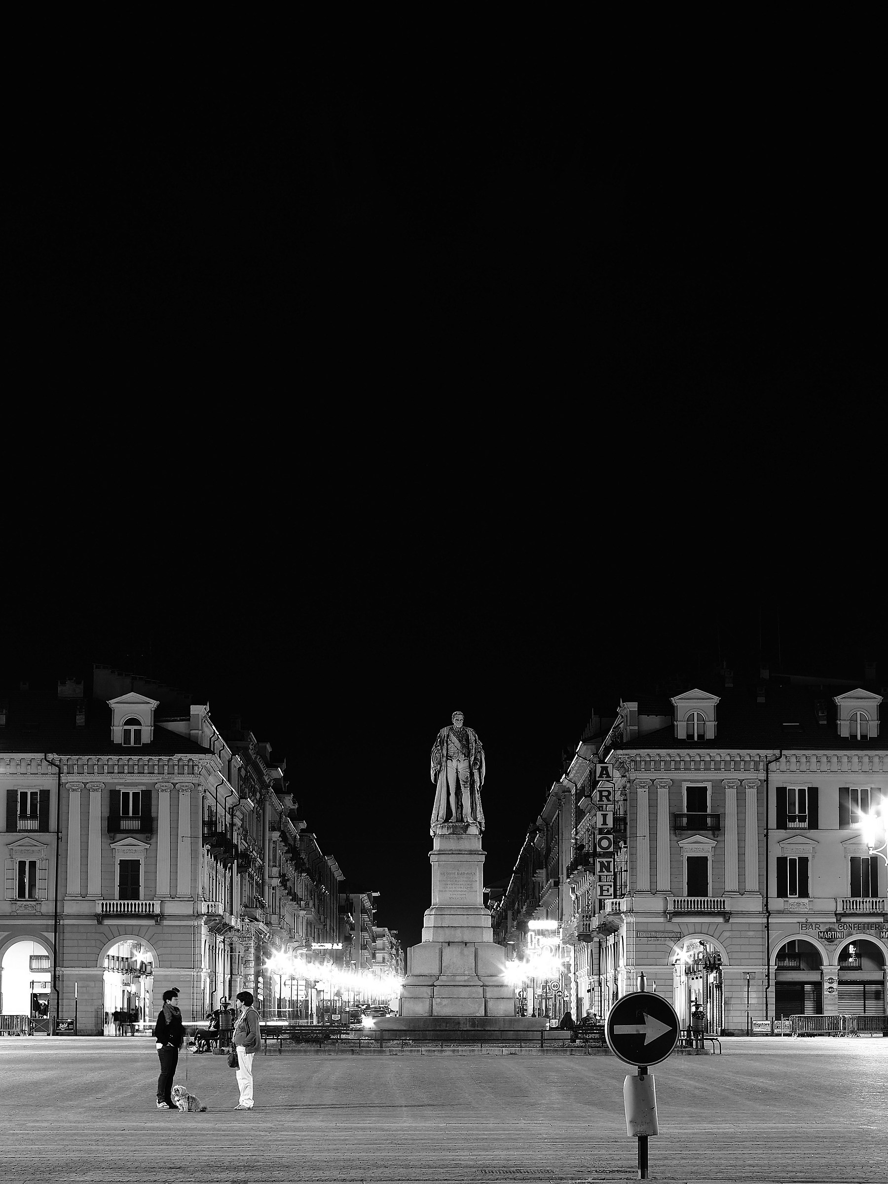 Cuneo - cielo nero su piazza Galimberti