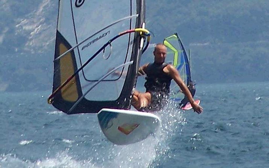 Elio Loda move: air one handed