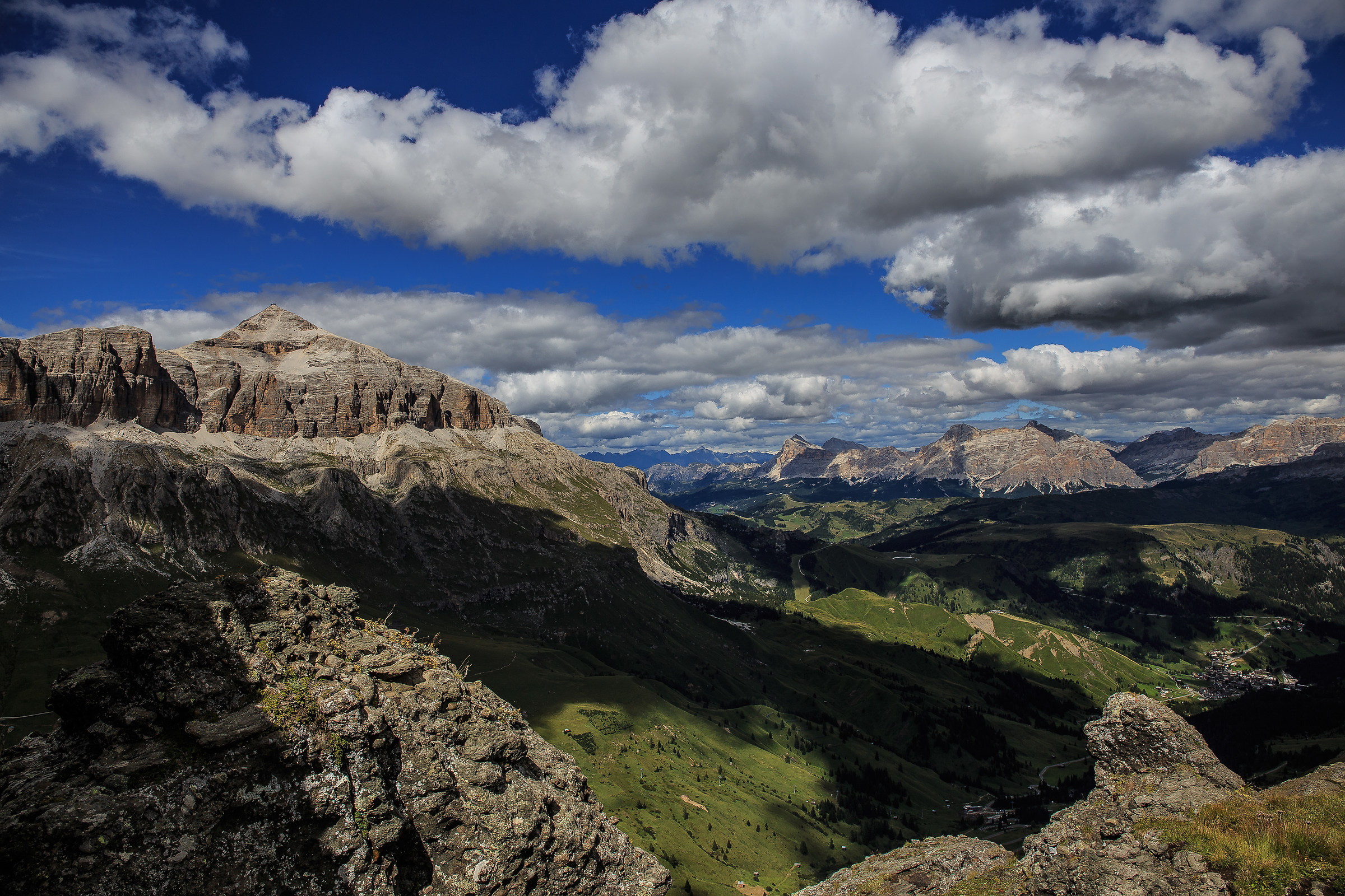 piz sella and surroundings