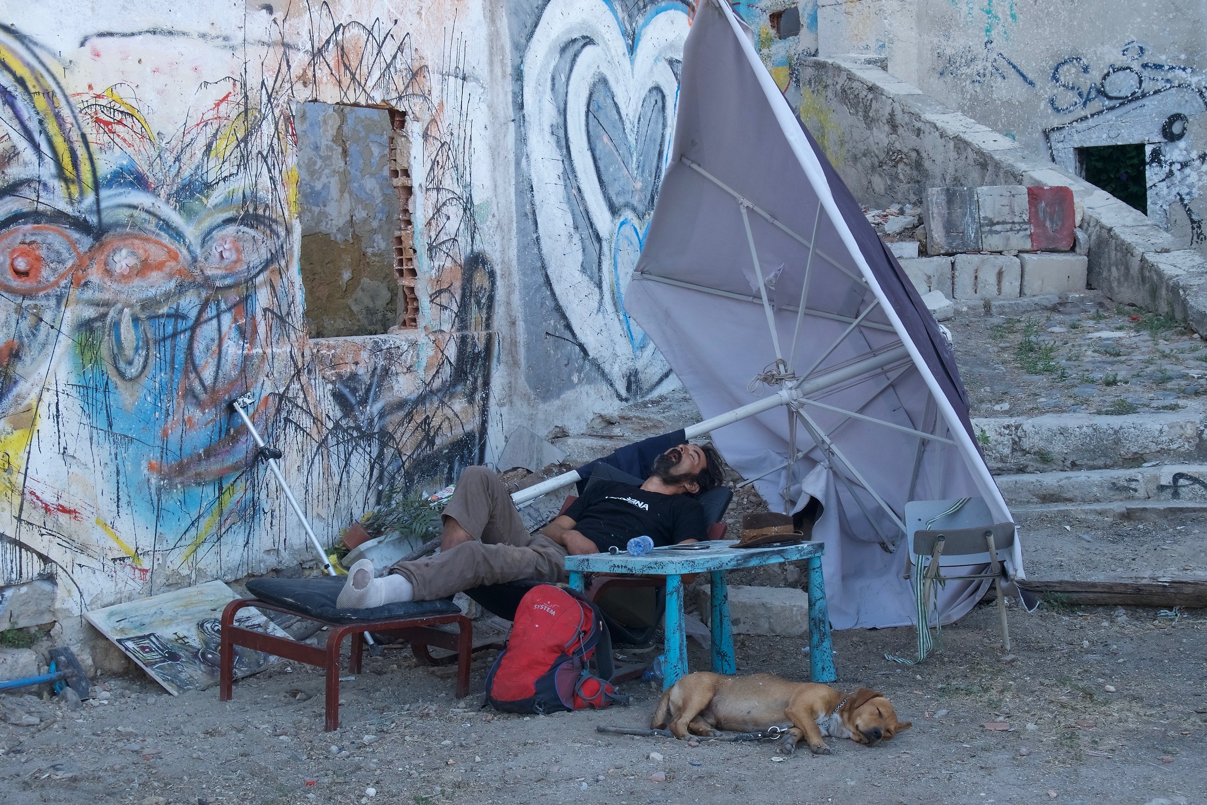 Sleep deep among the ruins