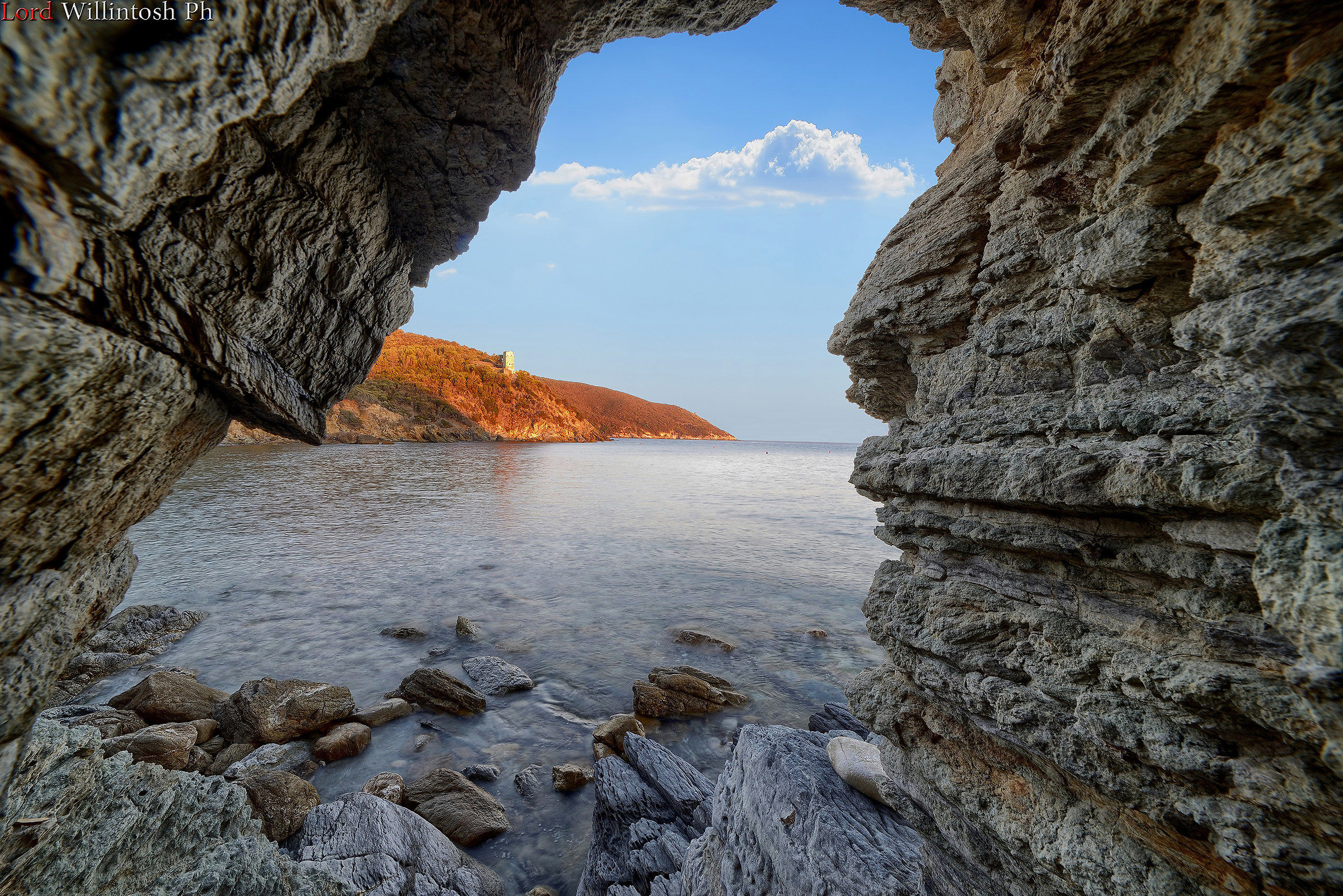 Scorcio dalla spiaggia delle Cannelle del Giglio