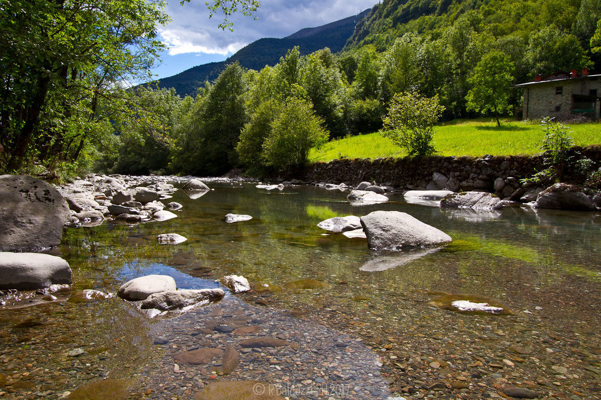 Lento scorre il fiume