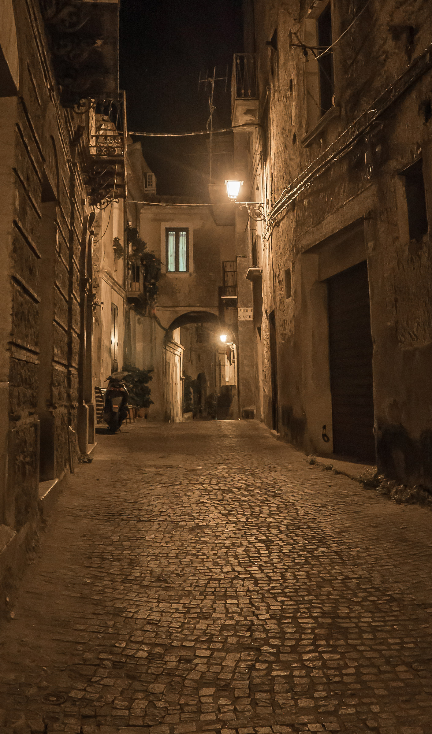 Nei vicoli di Vibonati