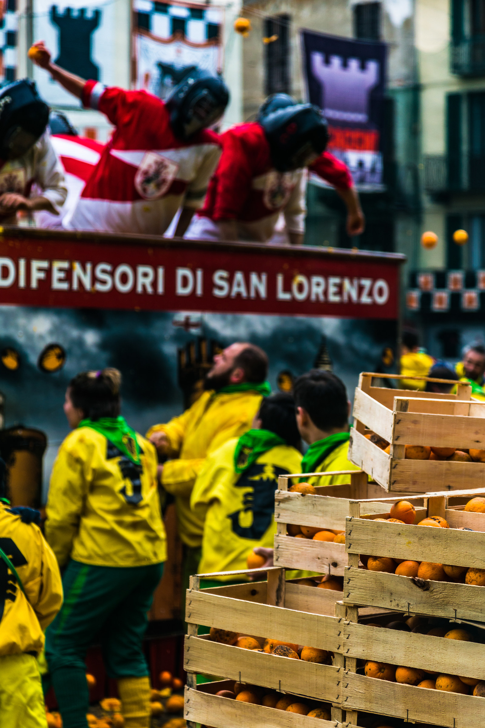 Nascosto tra le casse, Ivrea