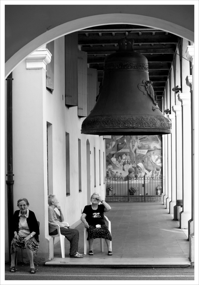 Nel paese di Peppone e Don Camillo _2.