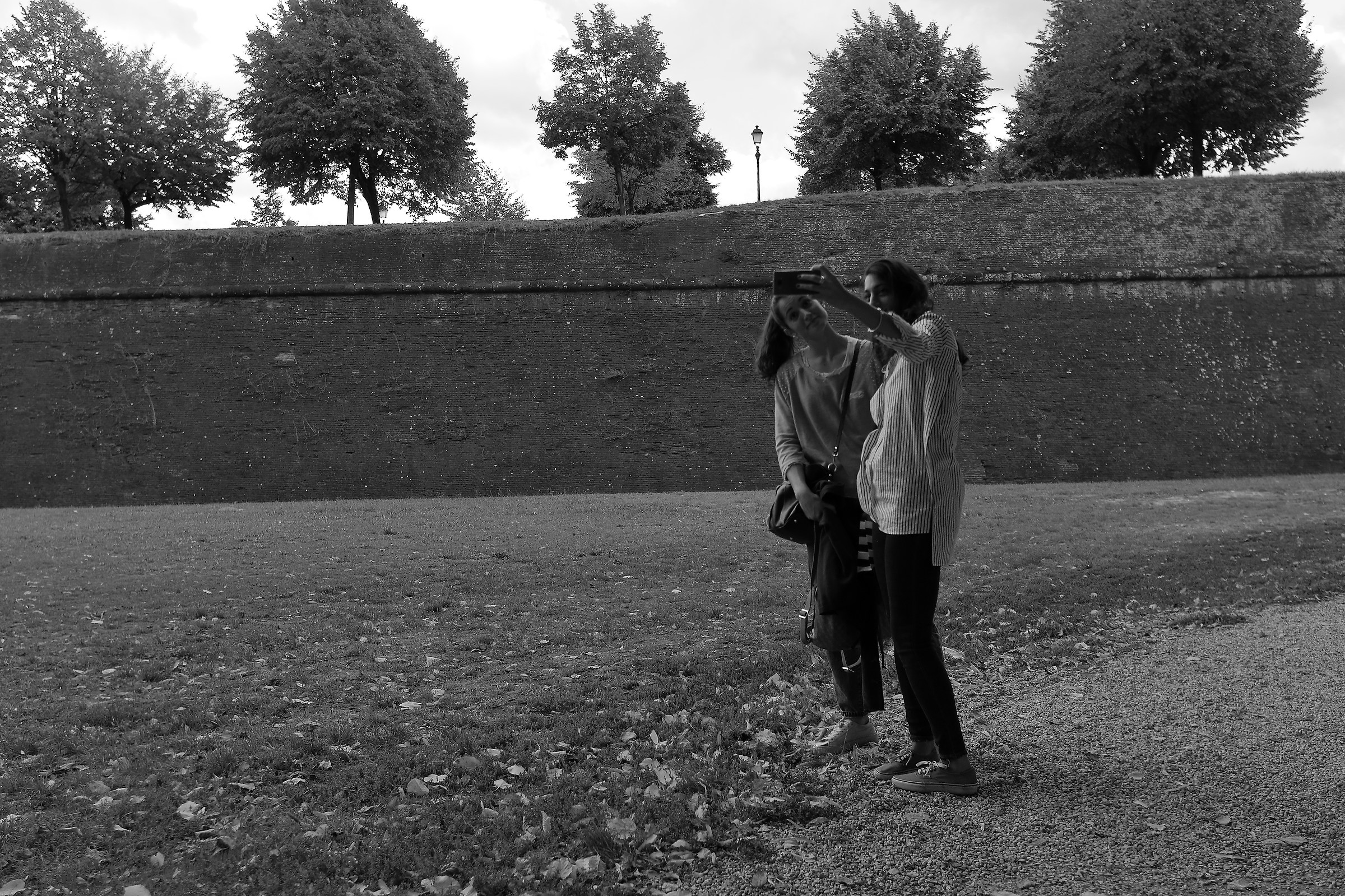 A selfie on the walls of Lucca