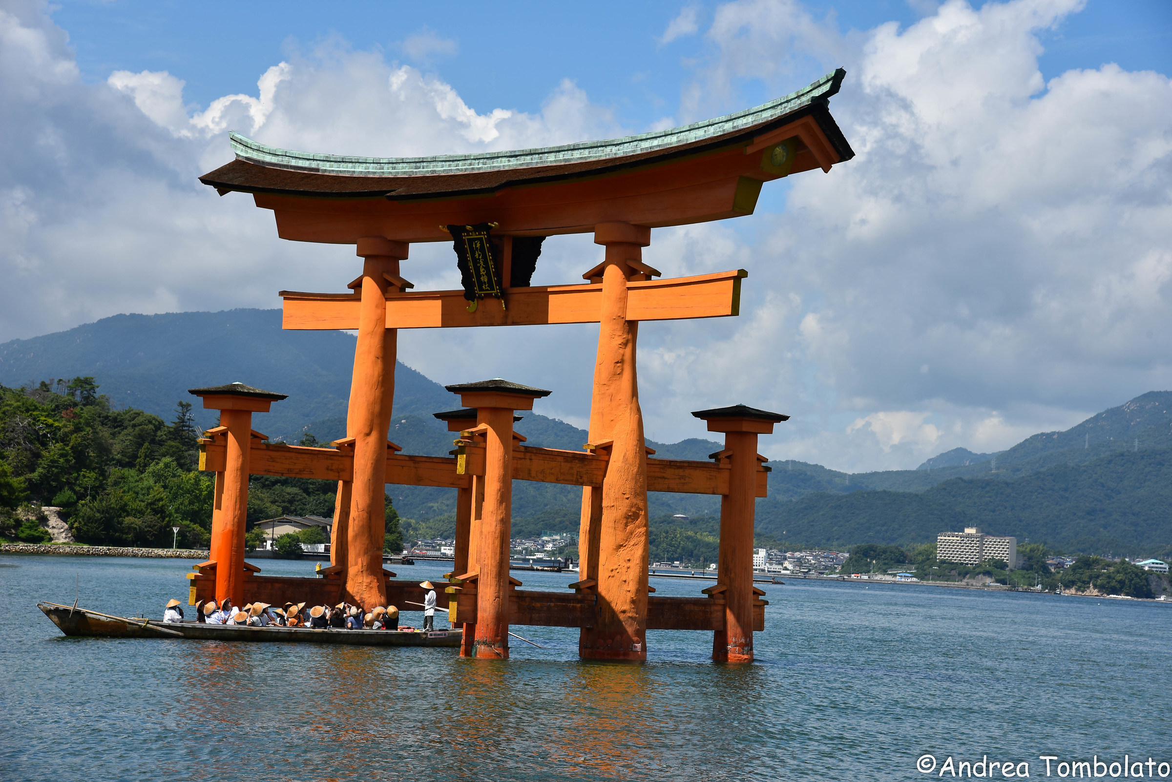 Verso il Santuario di Itsukushima...