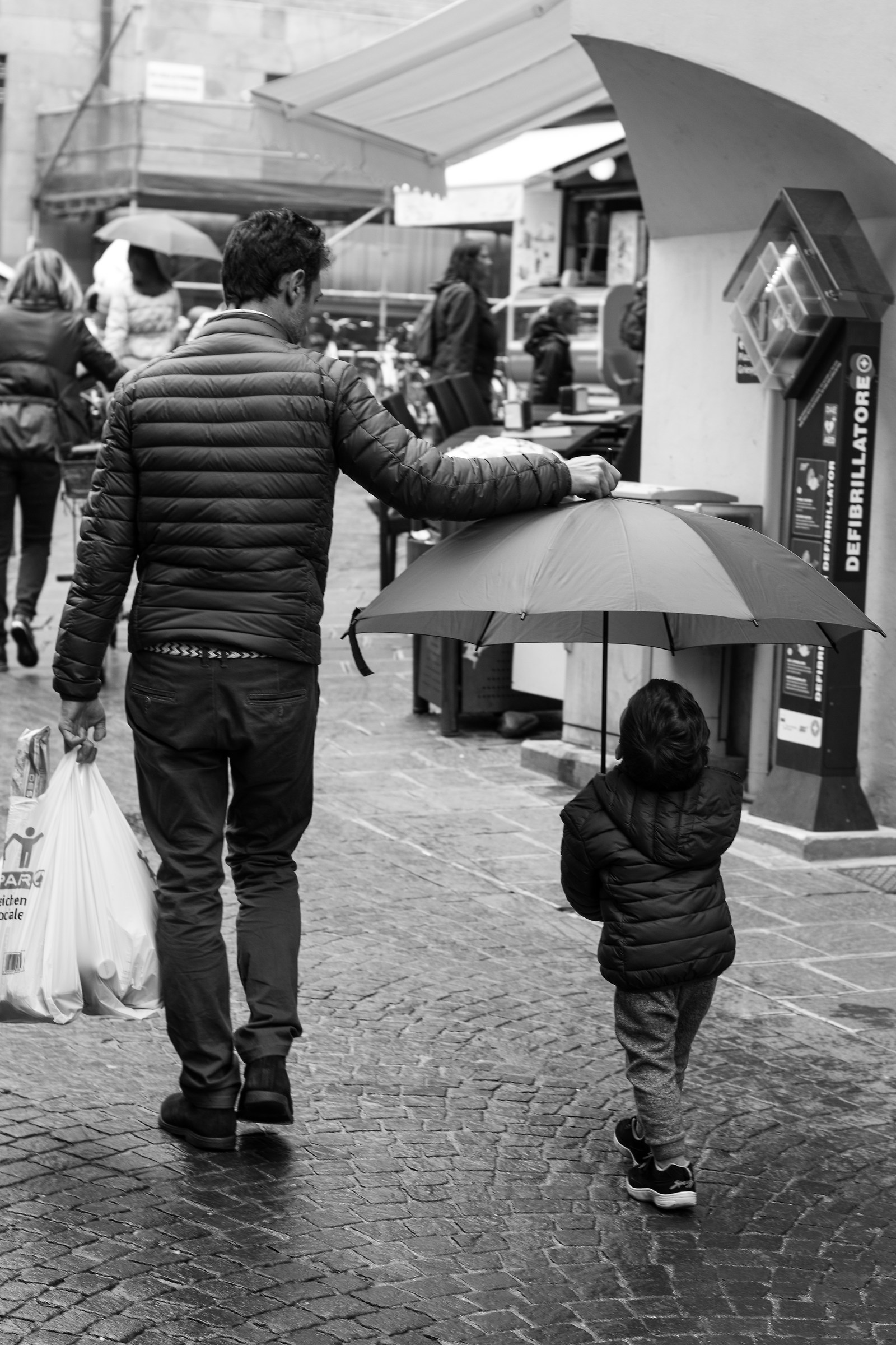 Tranquillo papà, lo porto io!