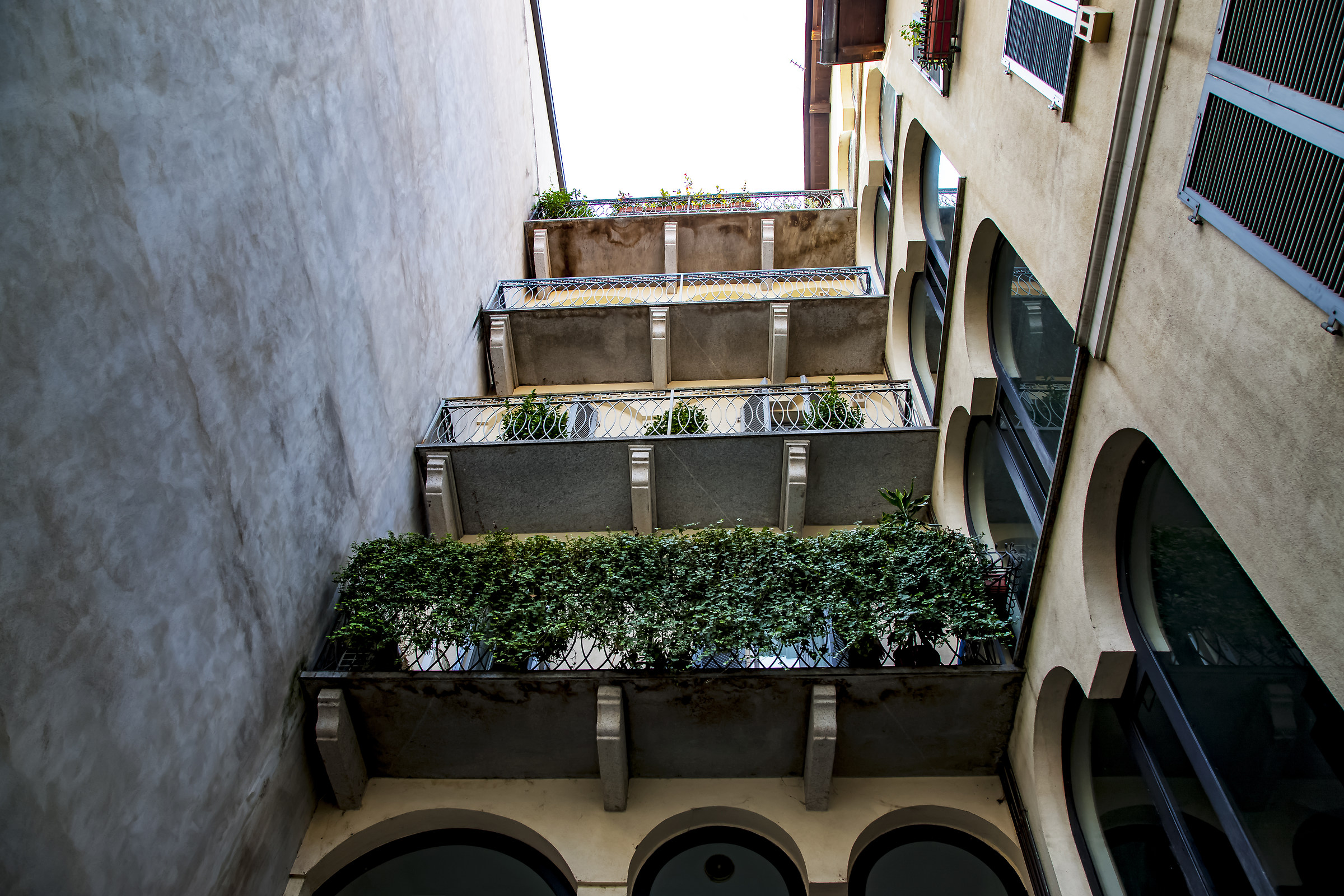 80 square meters in 4 floors