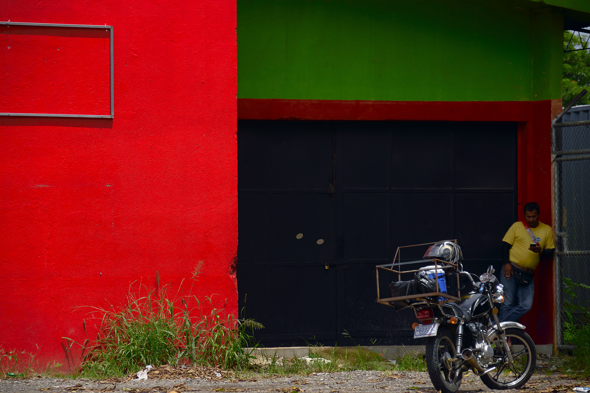 Faccio la chiamata e poi riparto...