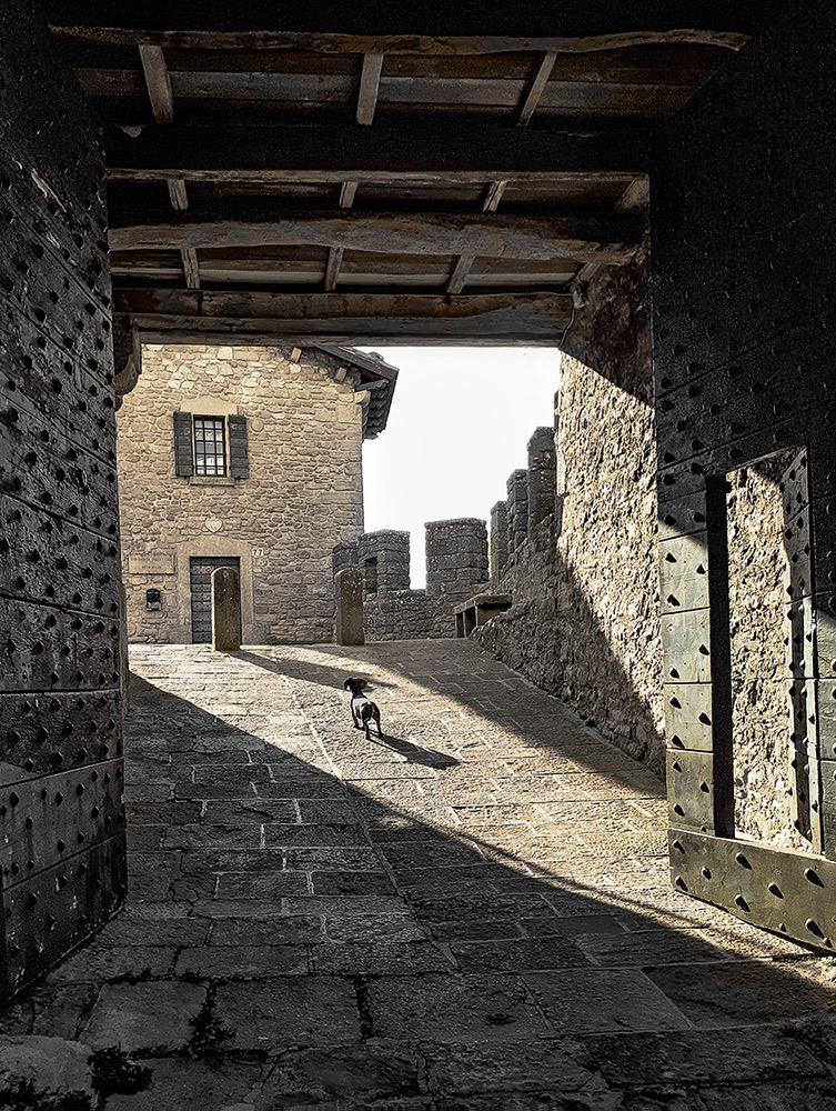 Una porta sulle mura