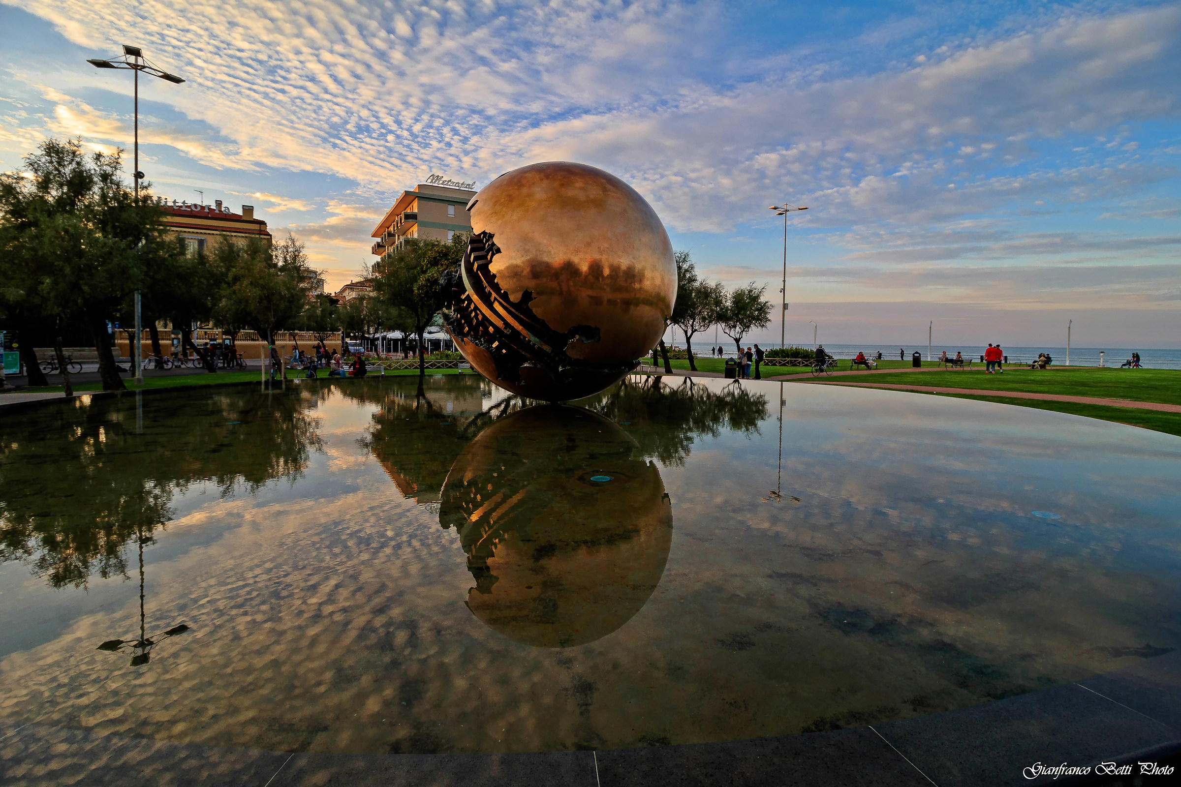 La palla di Pomodoro