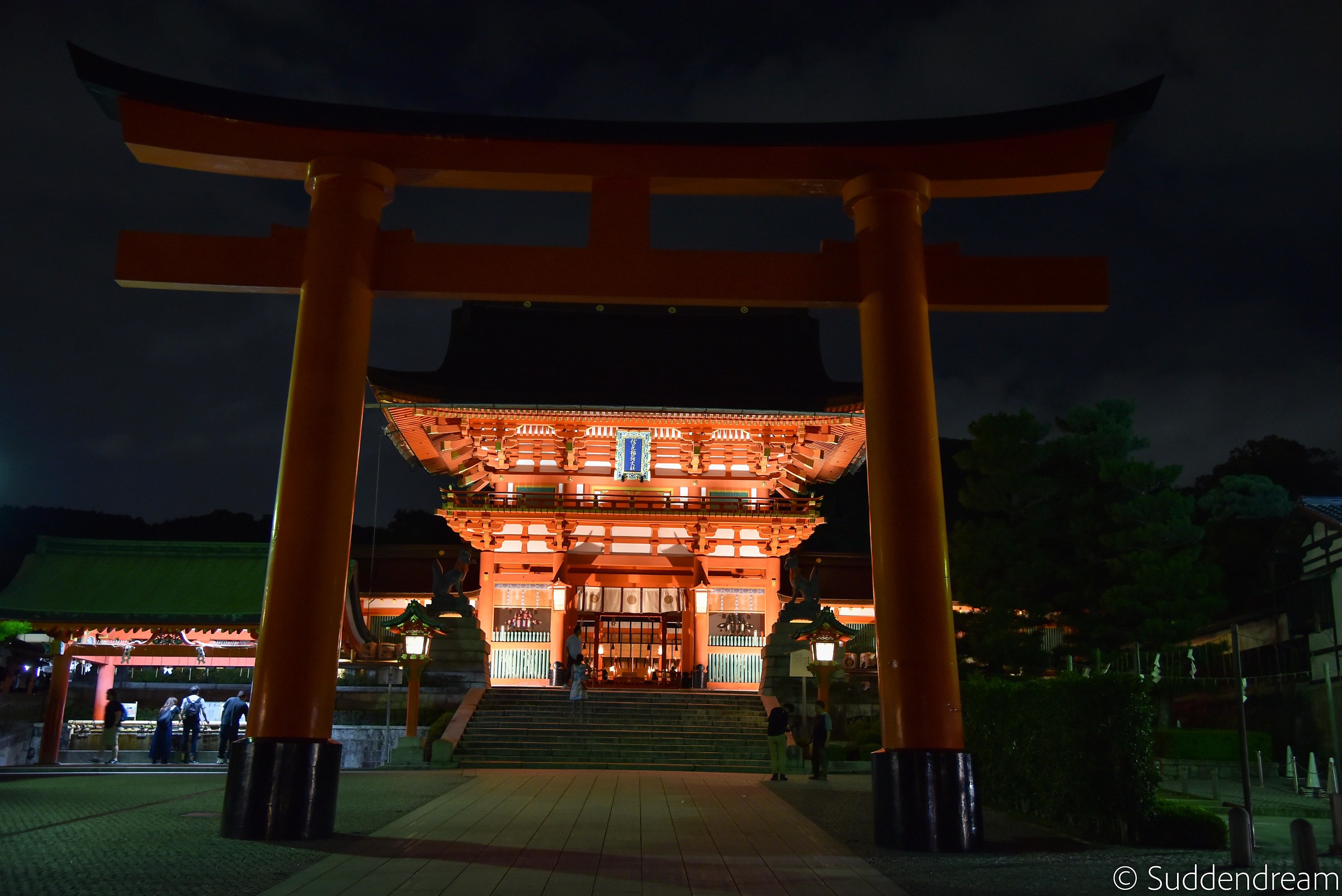 Kyoto, between the Towers and the Sanctuary