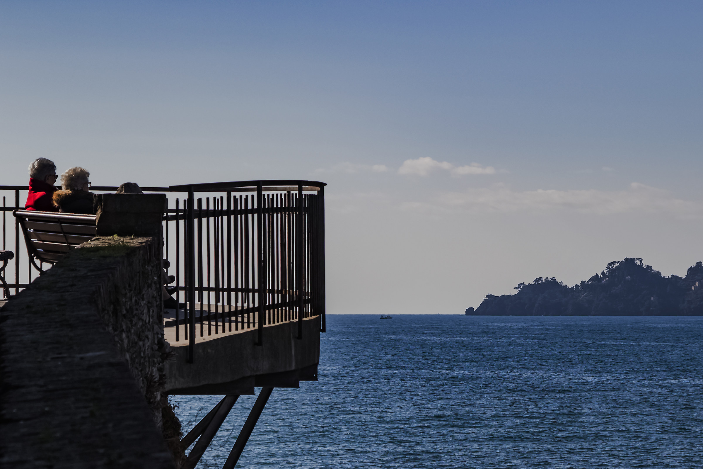A roundabout on the sea