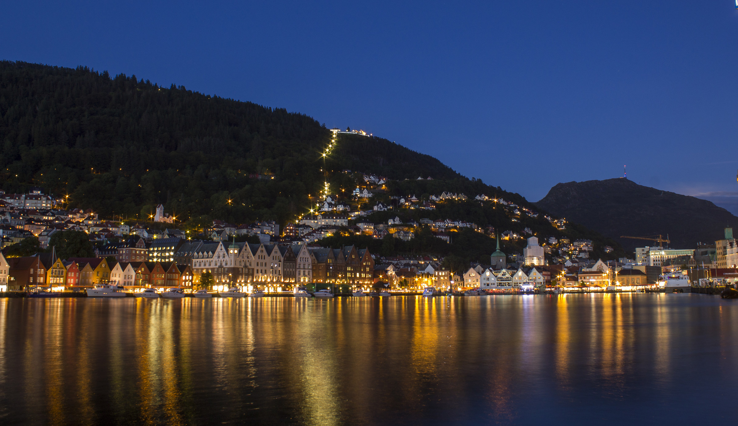Bergen at night