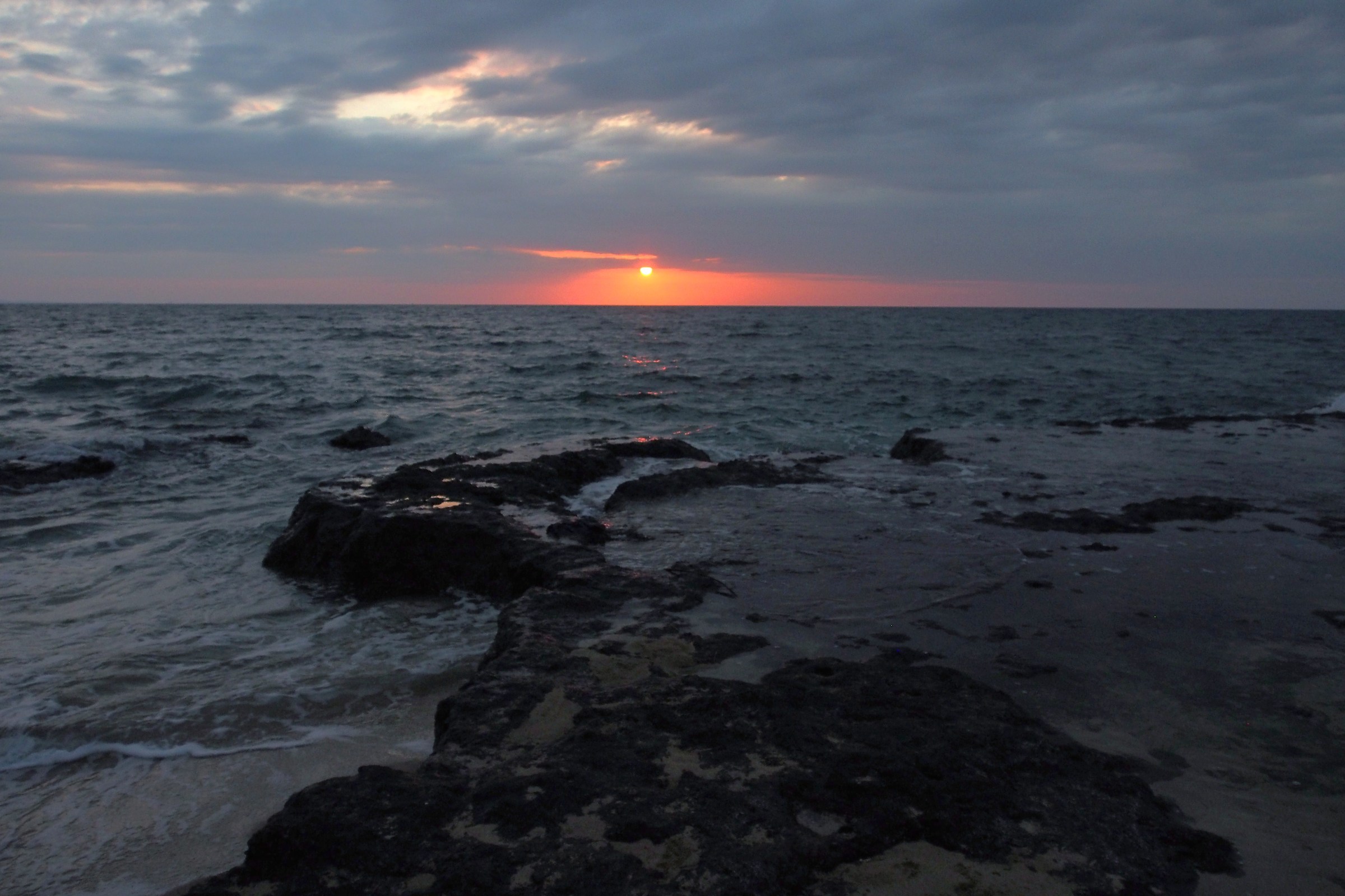 tramonto dalla cava presso Royal beach   nosy be