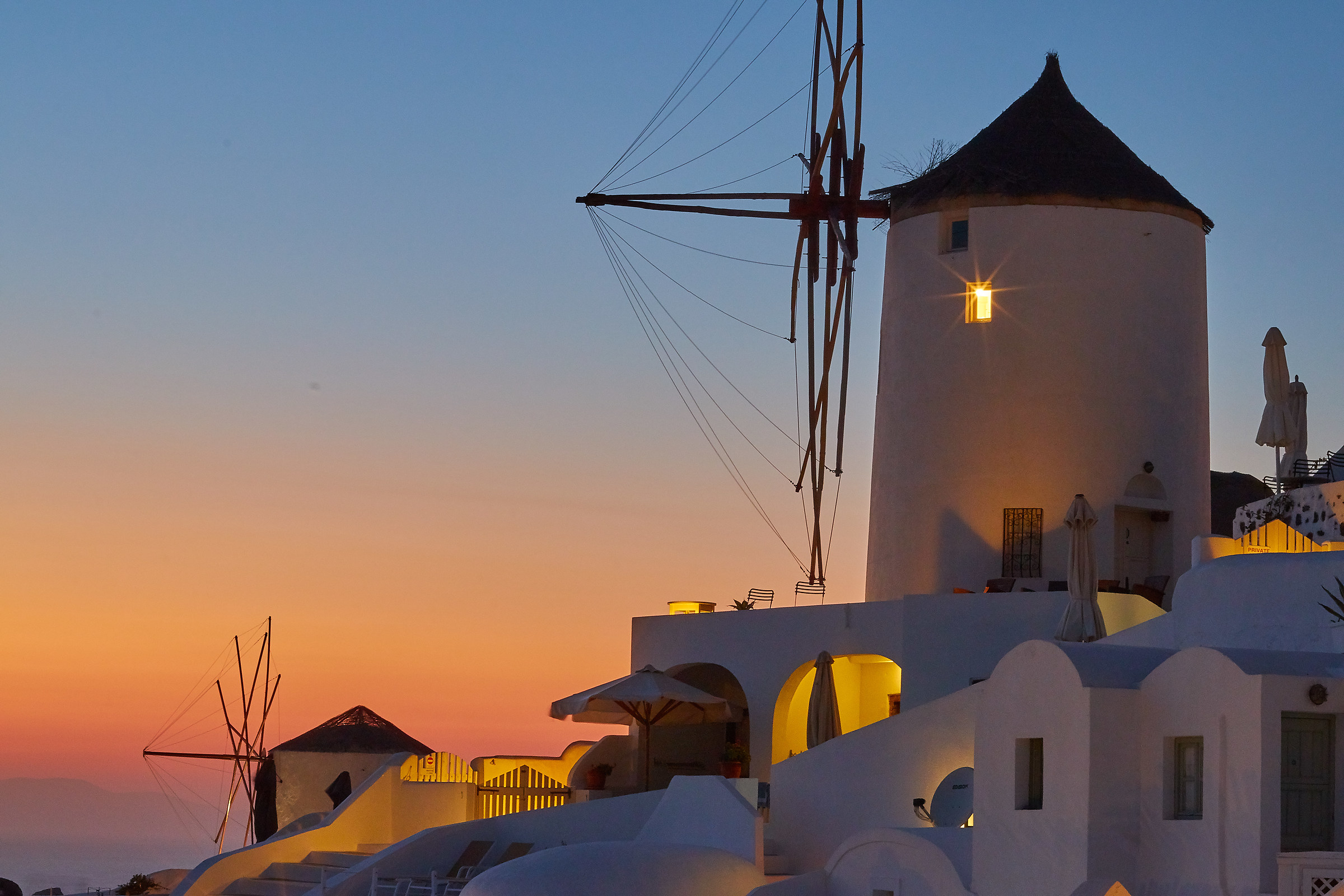 i mulini di Oia Santorini