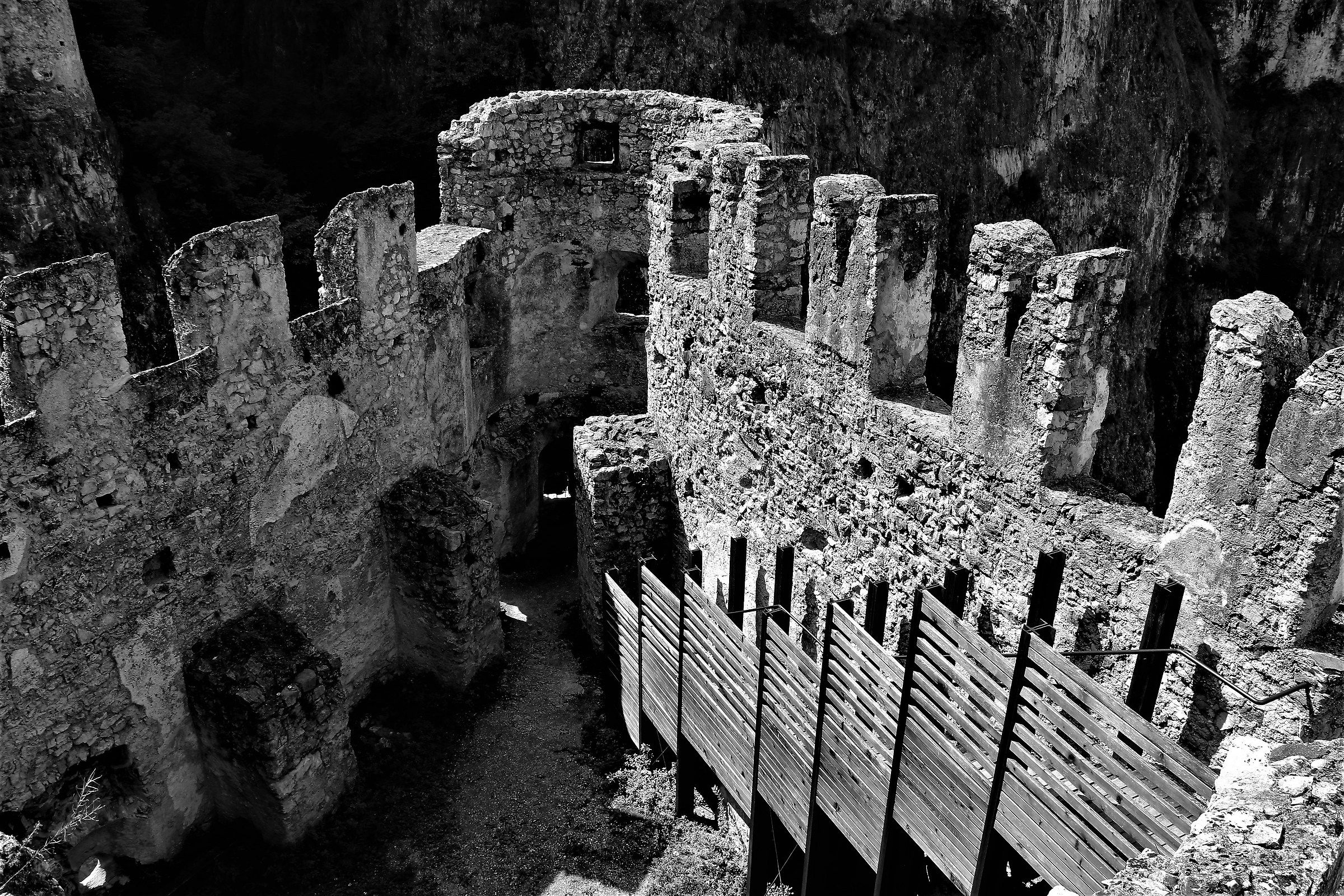 Castle Haderburg abutting on the rock