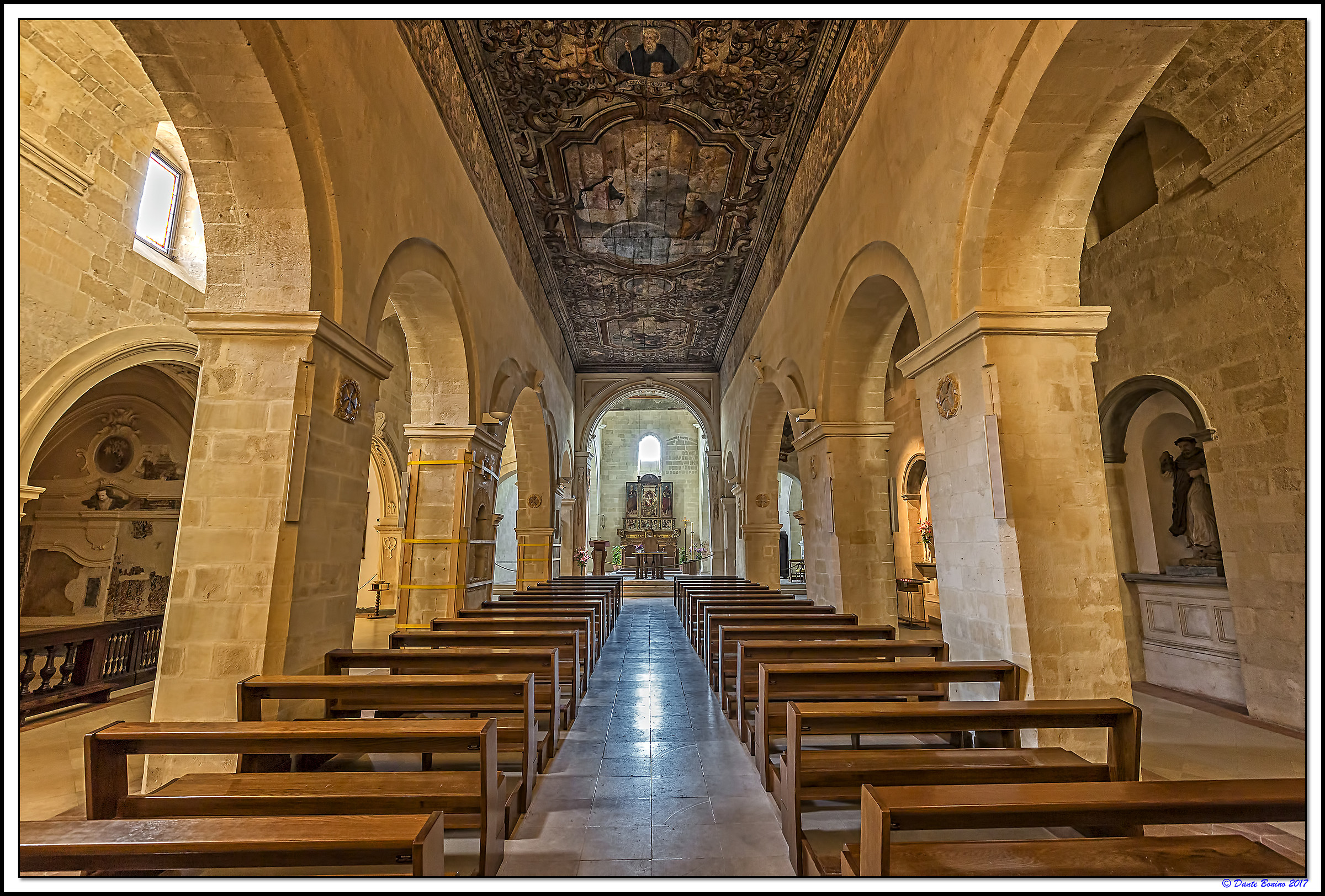 Chiesa San Pietro Caveoso, interno