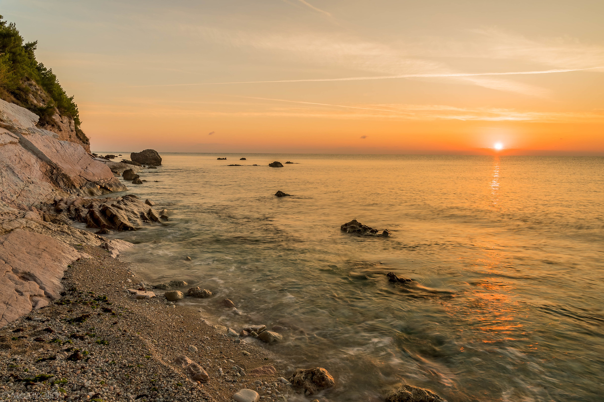 Sole ai sassi neri Sirolo