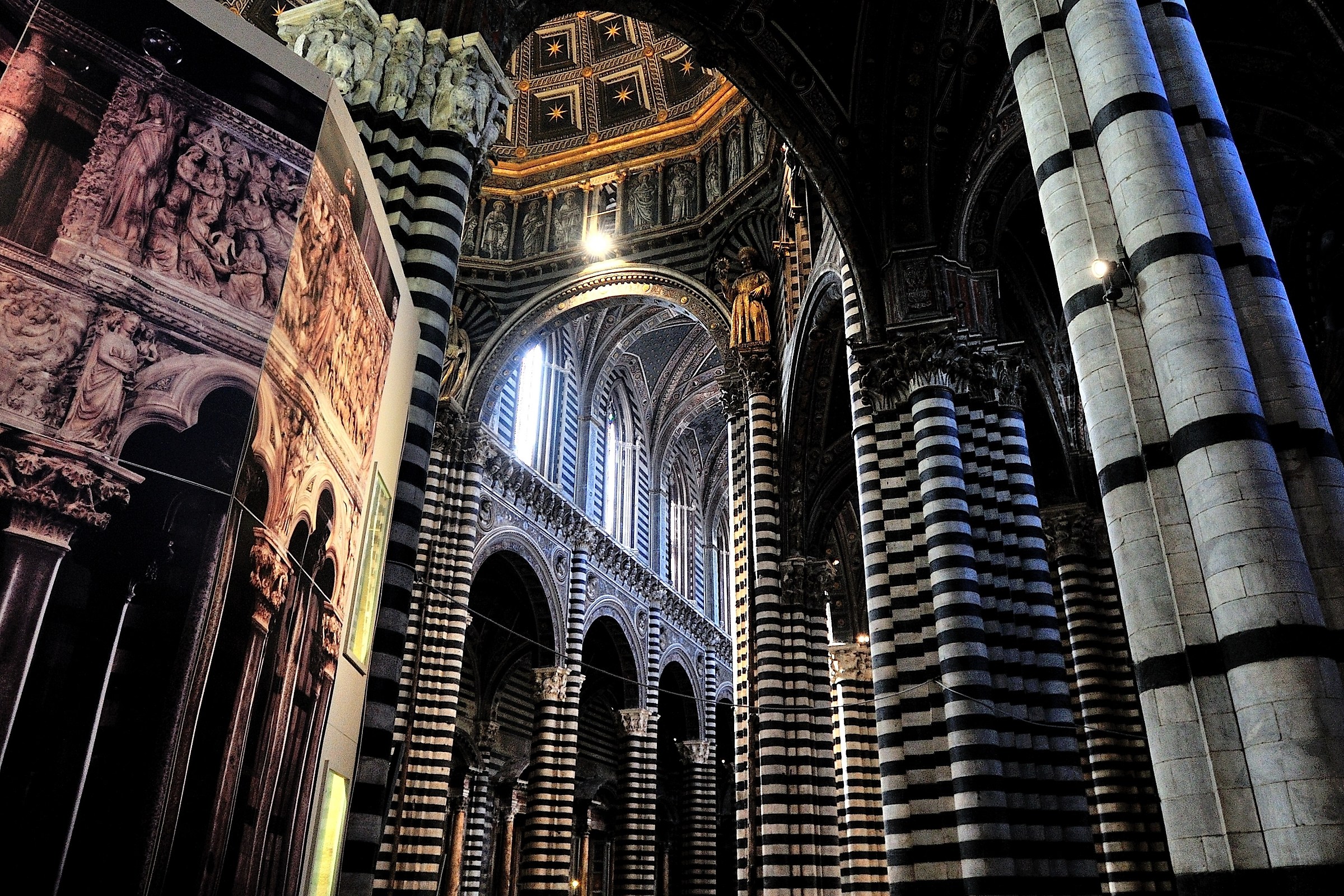 In the Duomo of Siena with the nose up