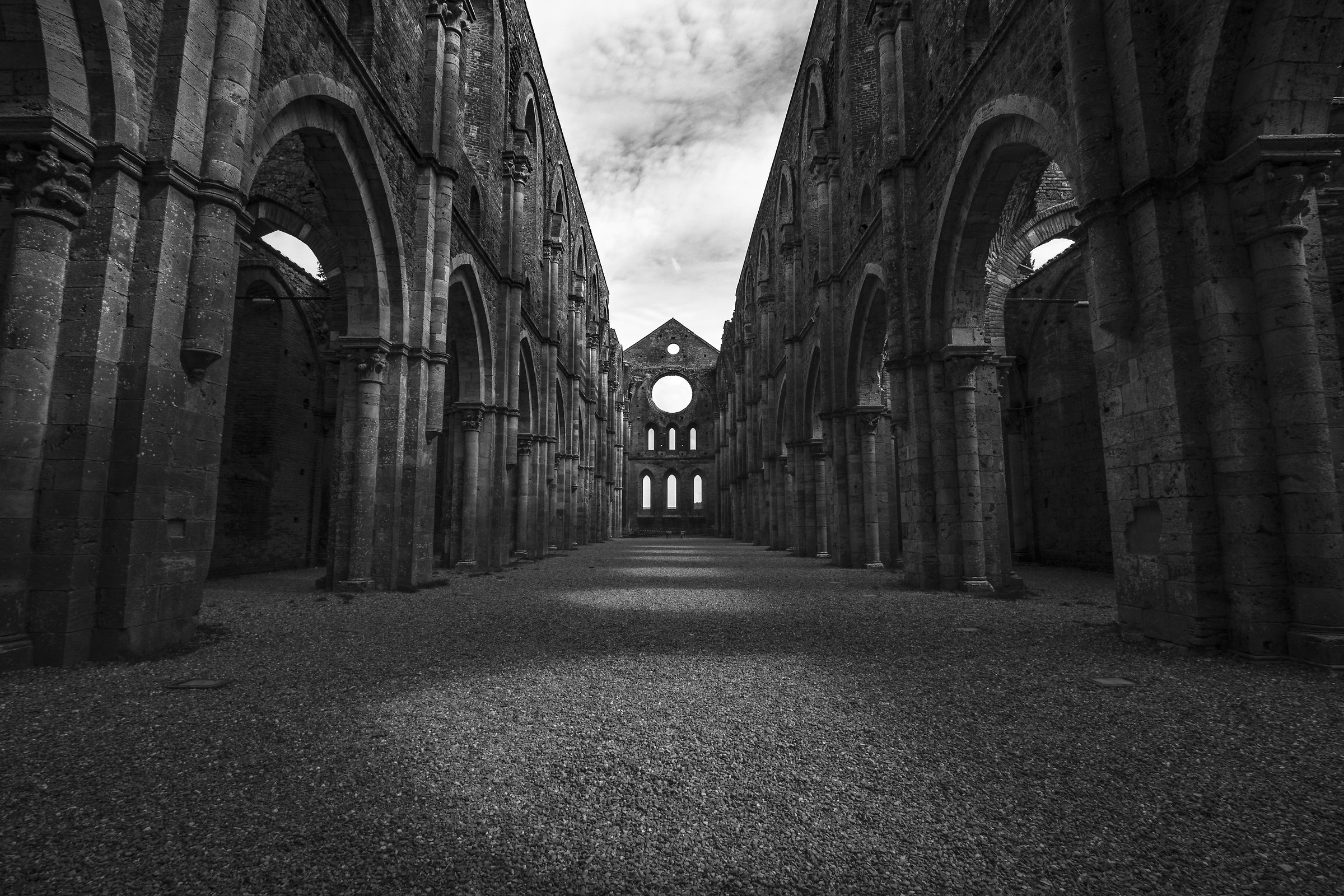 San Galgano ..... A window on the sky