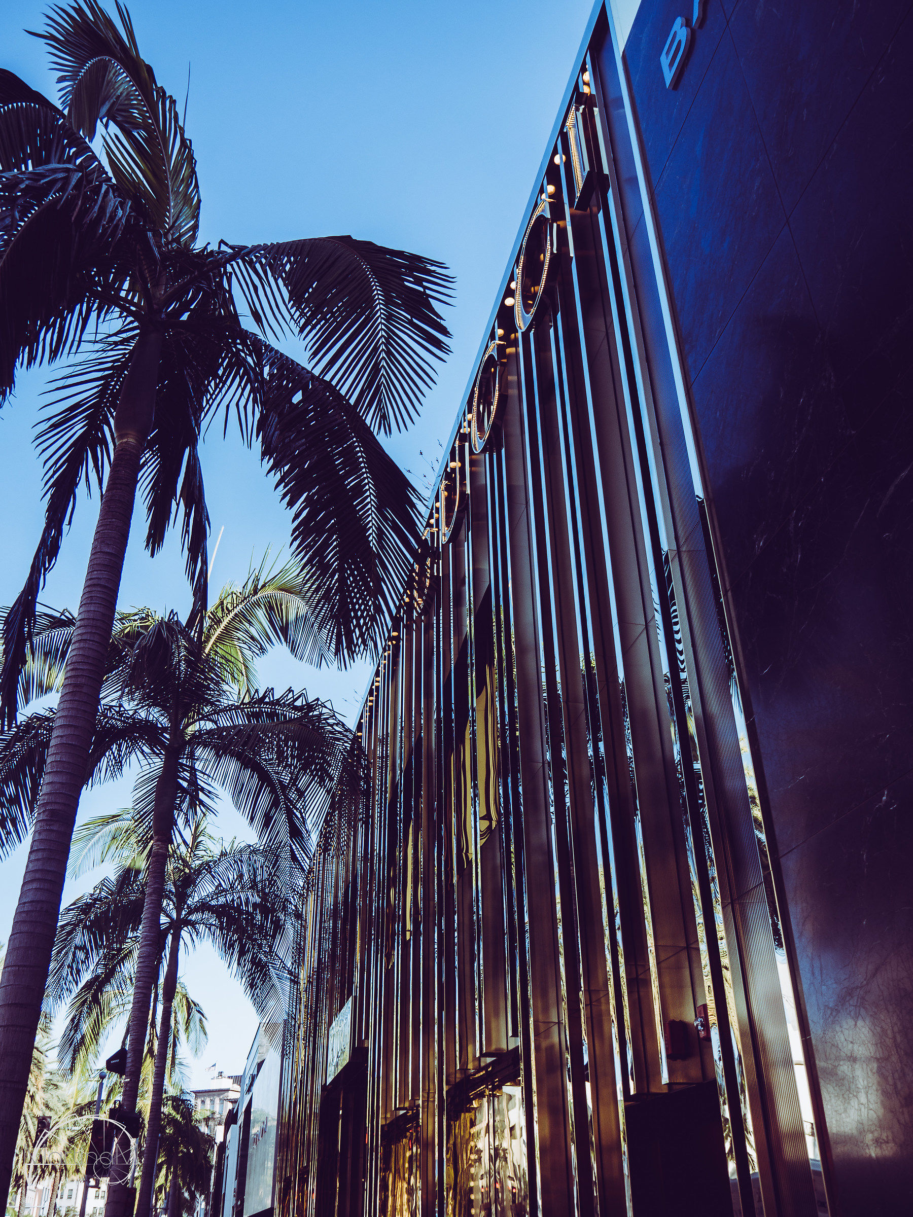 Super Luxury - Beverly Hills