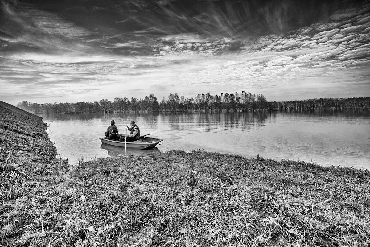 Fishermen with the po in full
