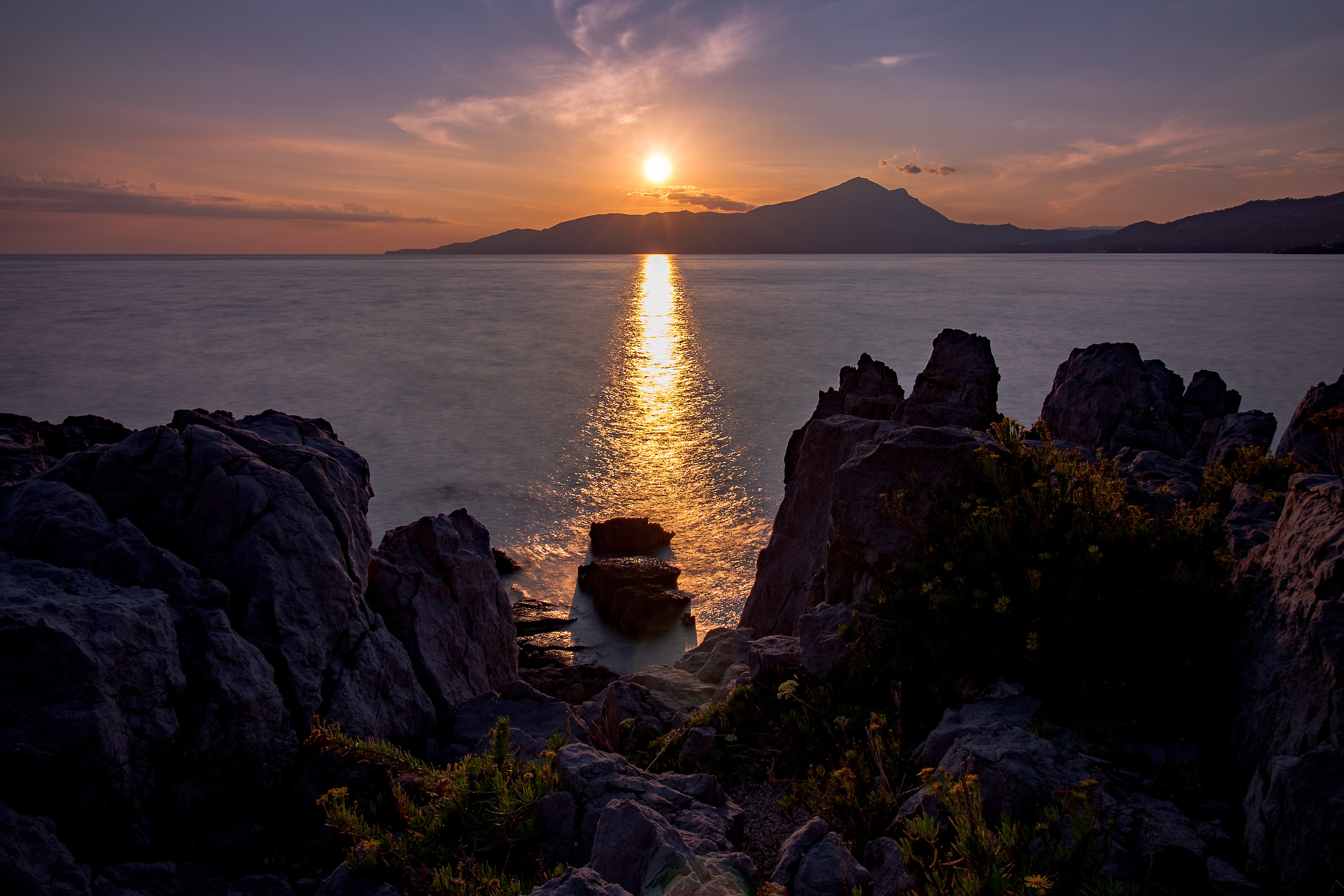 Tramonto sugli scogli 2