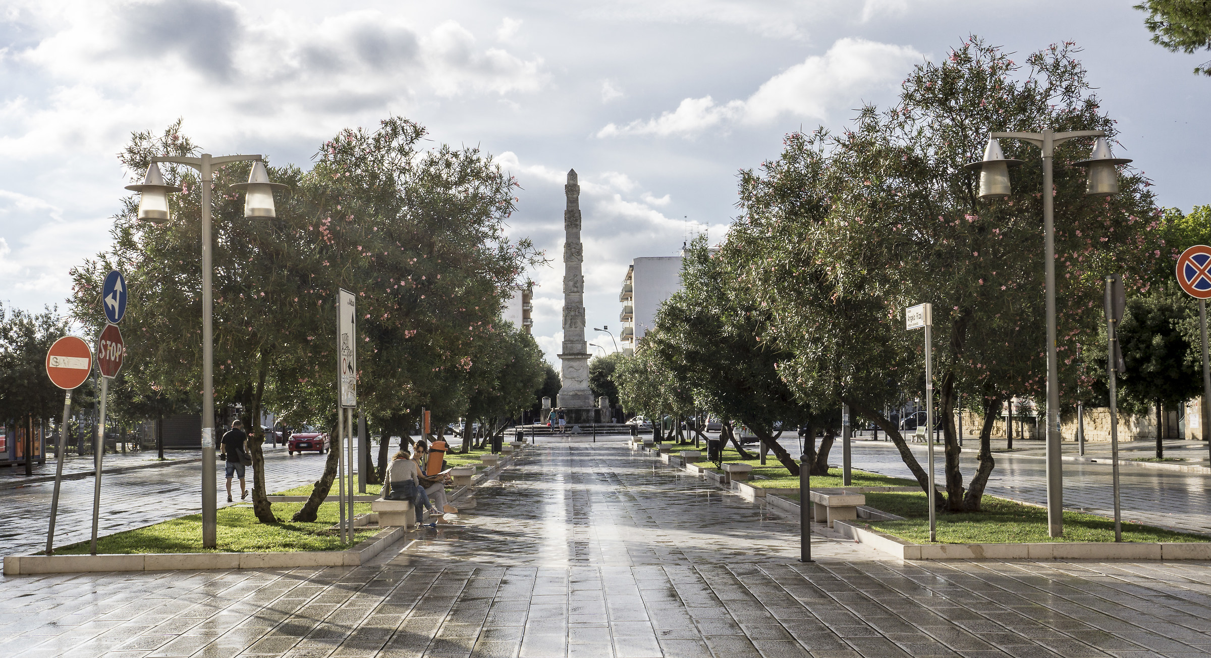 Lecce - rain day - Obelisco