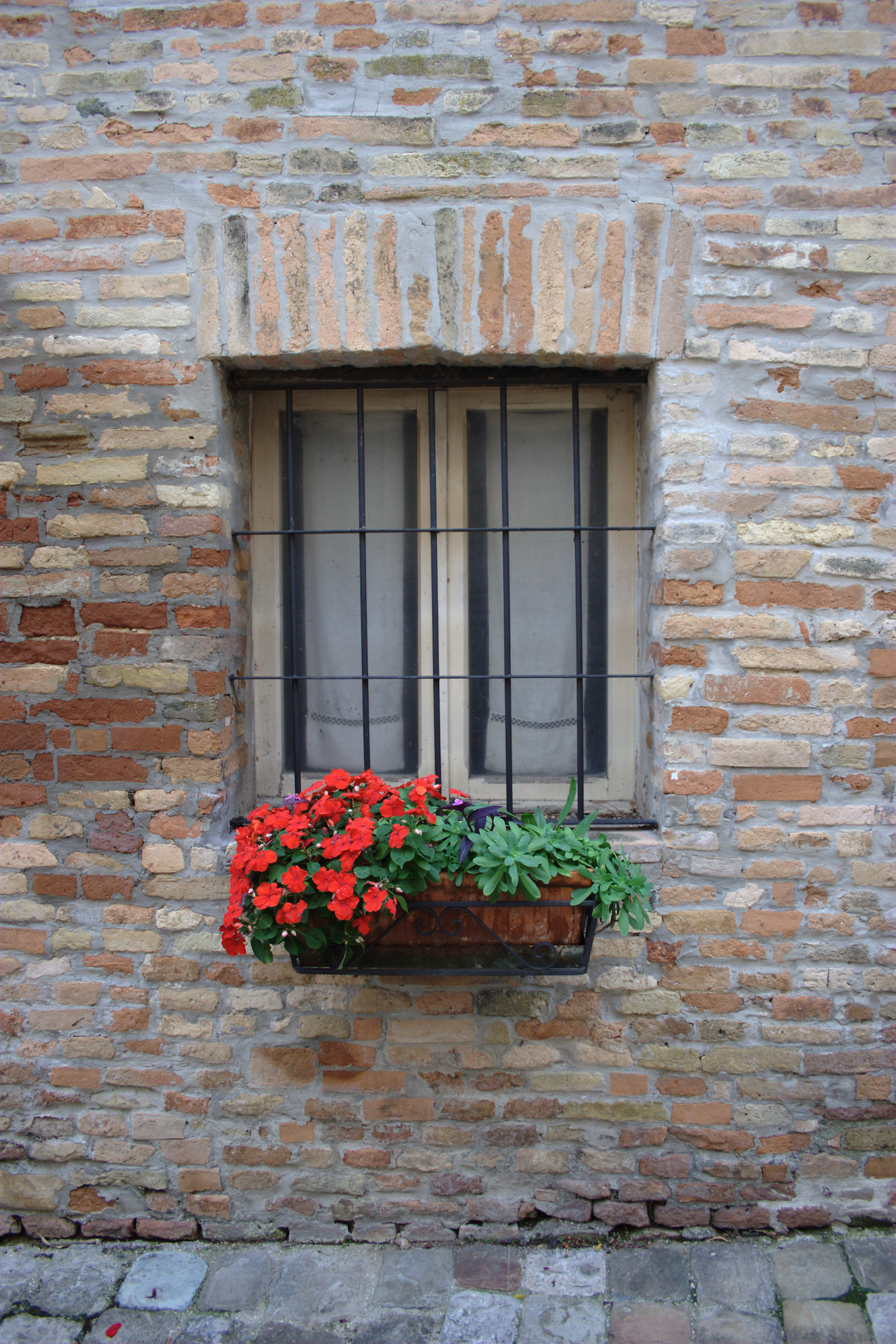 Little net divisions