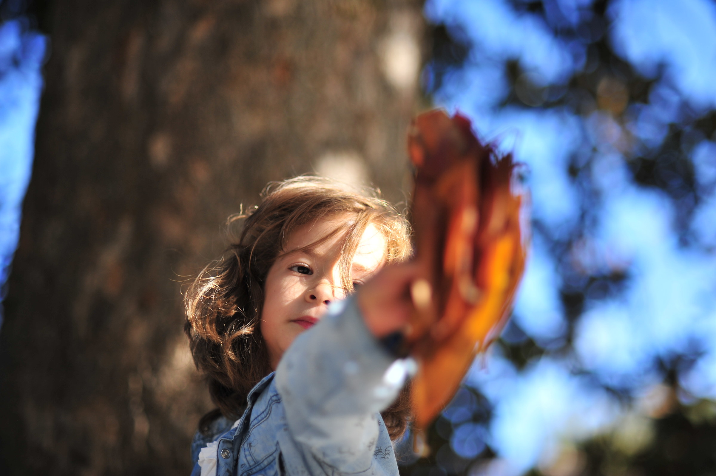giorgia and magnolia leaves