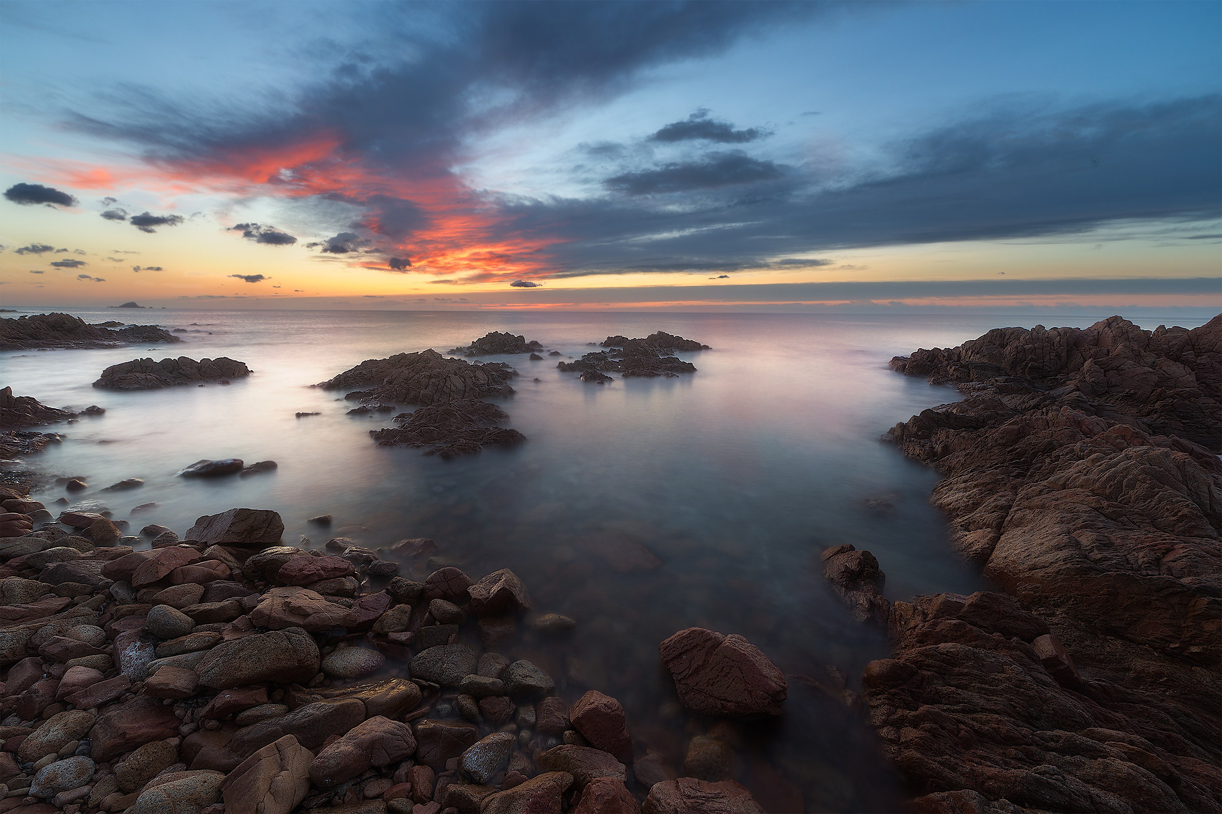Alba a Capo Coda Cavallo (Sardegna)