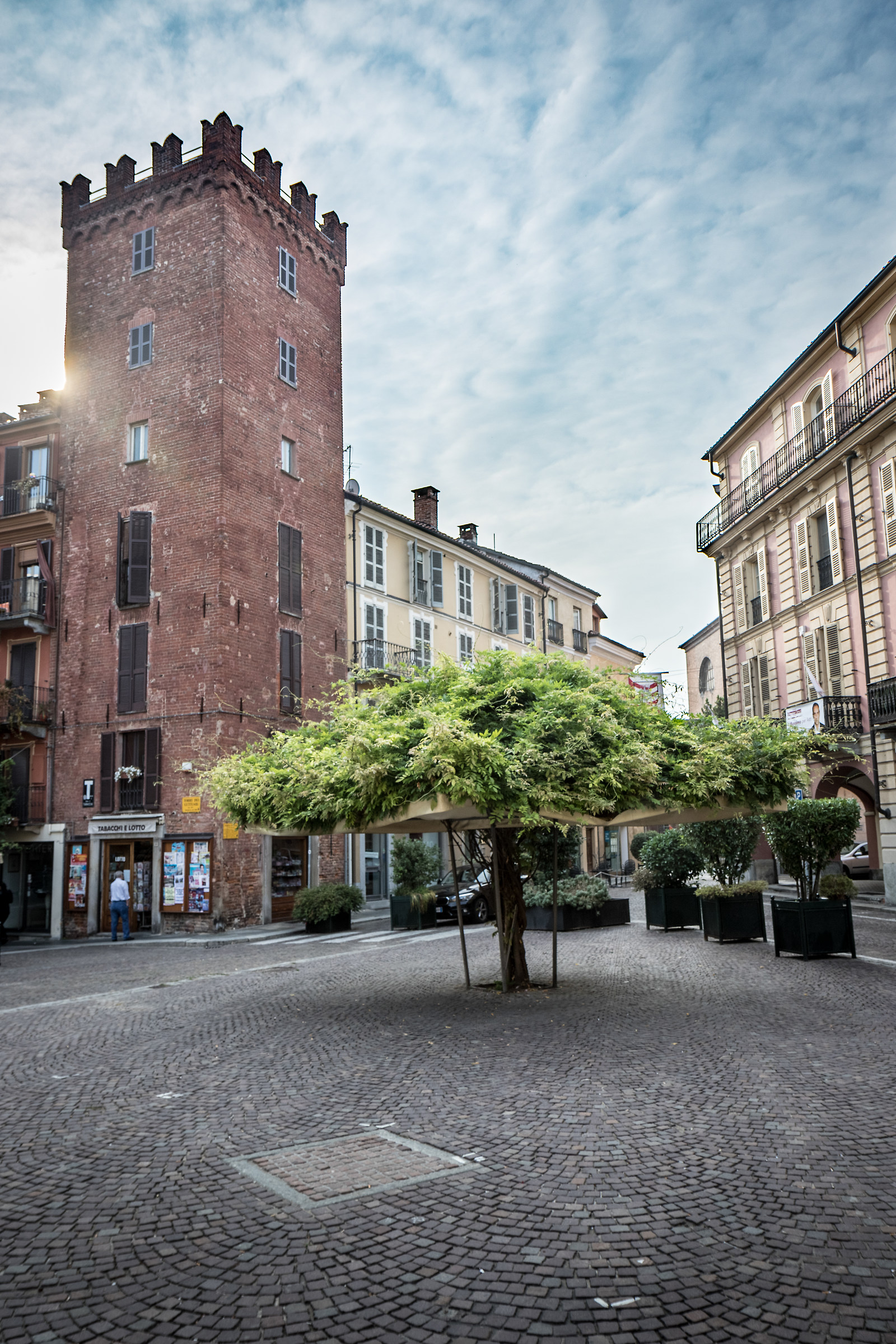 Al centro della piazza