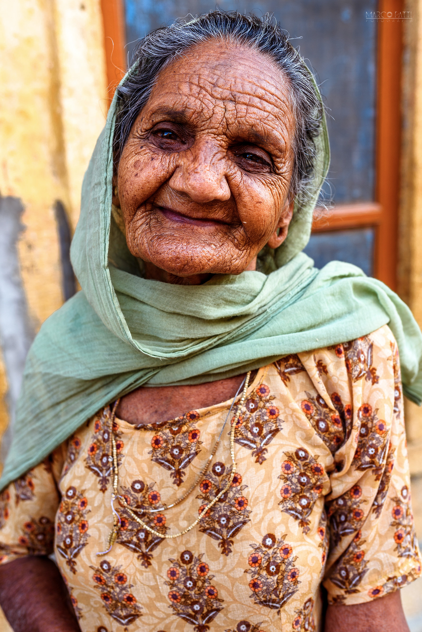 Una simpatica nonnina