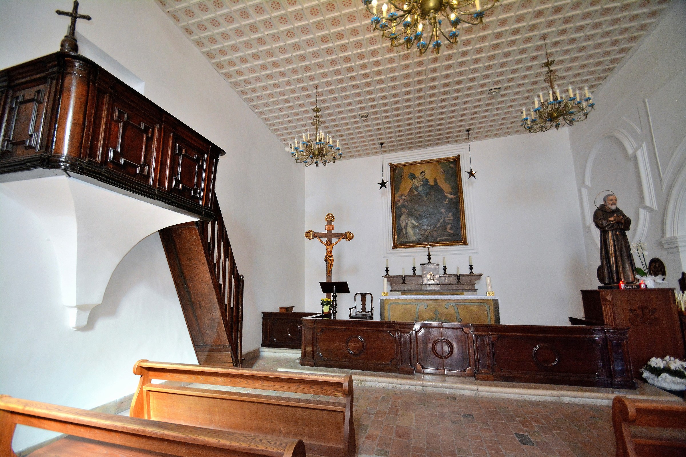 Interior Church S. Anna Pietrelcina