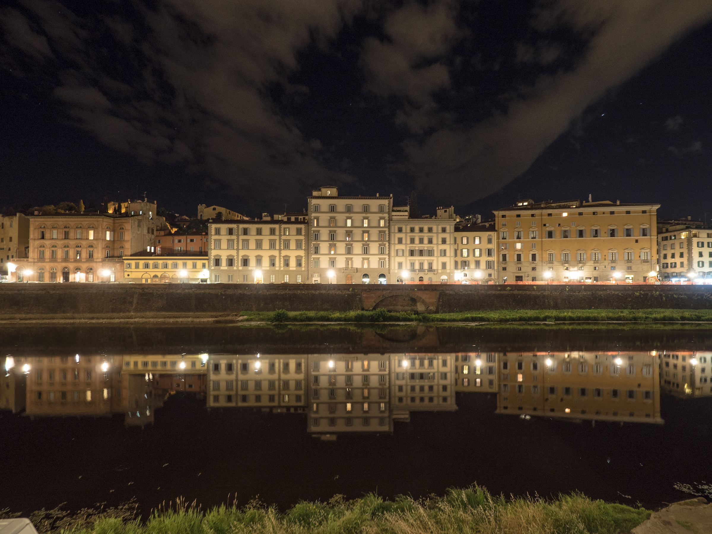 Florence - Arno at night