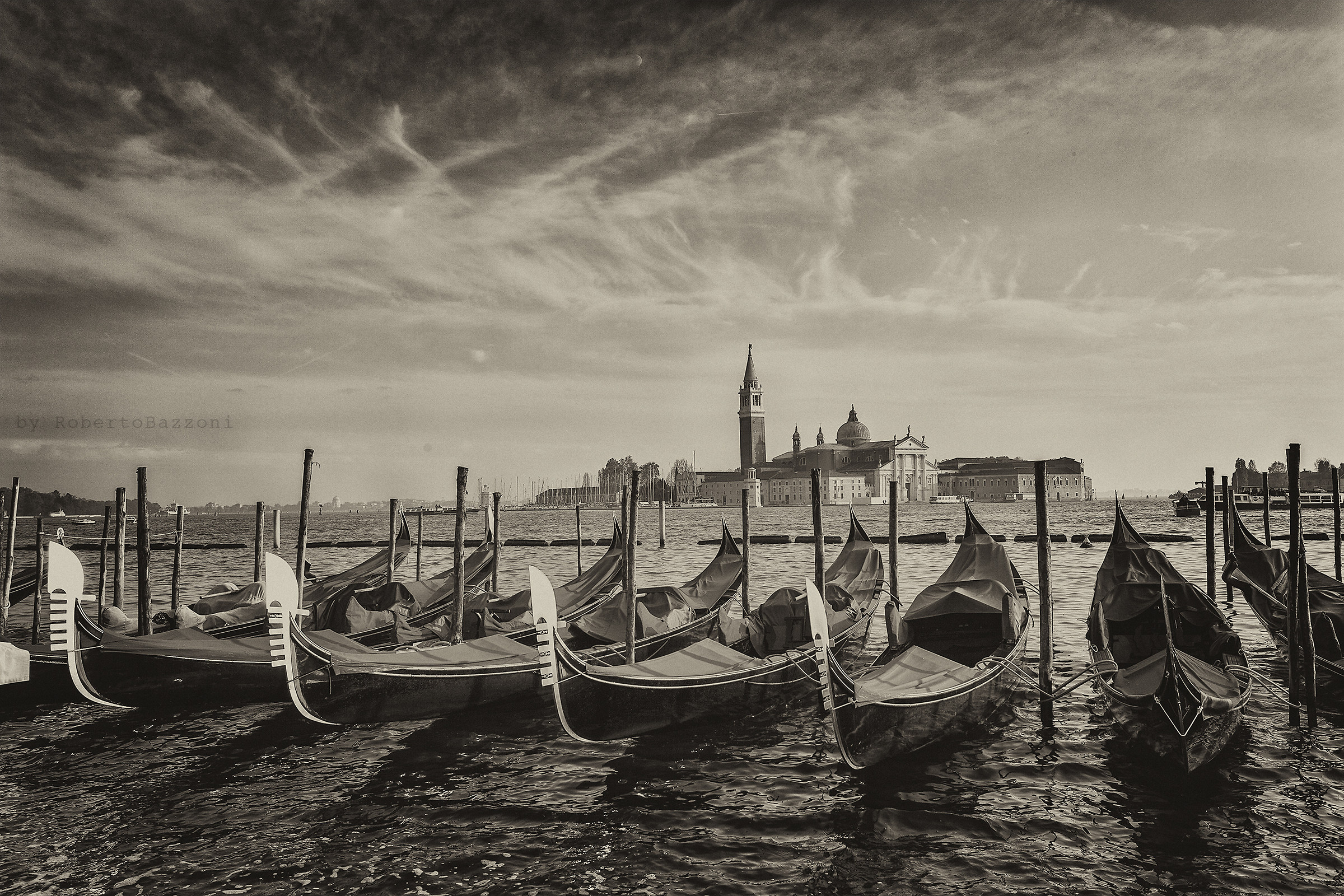 Gondolas waiting