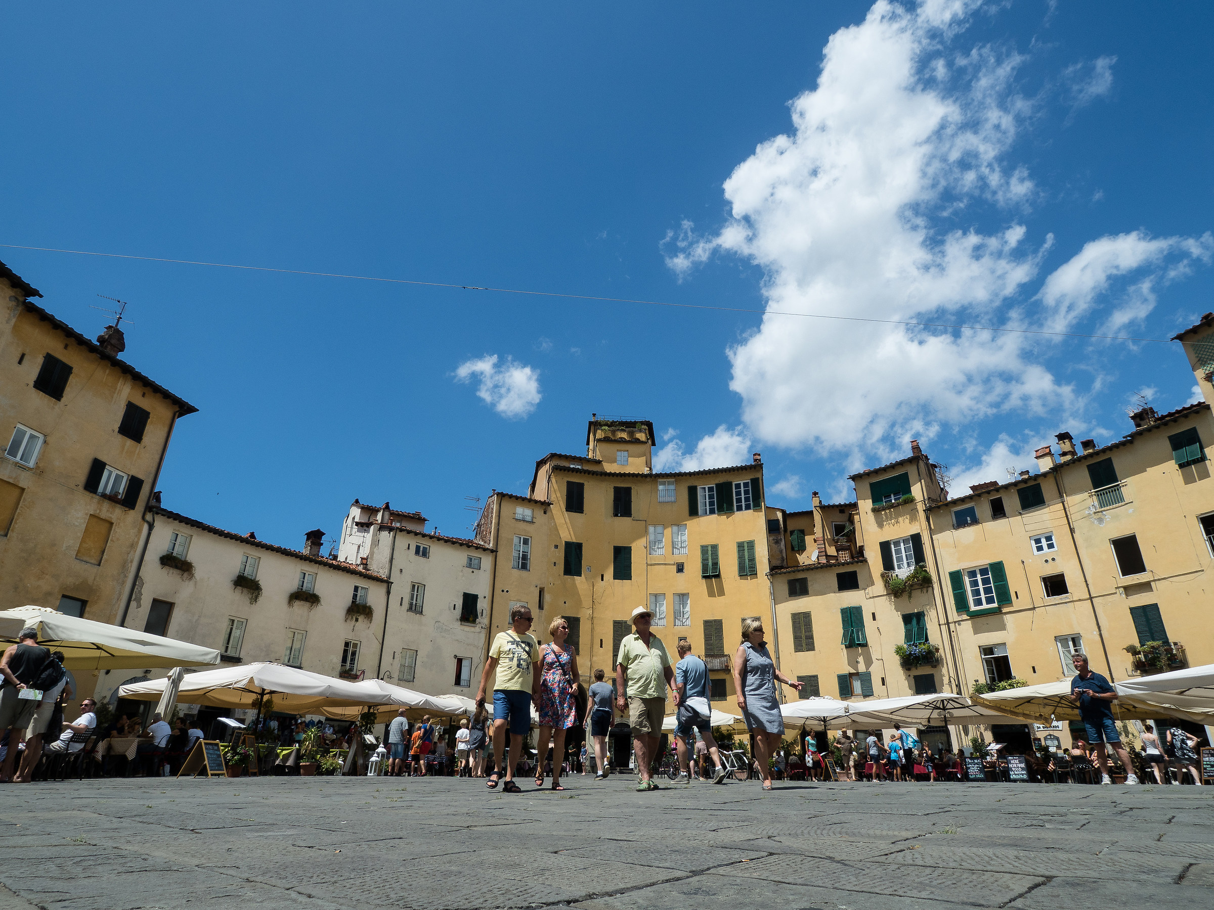 Lucca - Piazza dell'Anfiteatro
