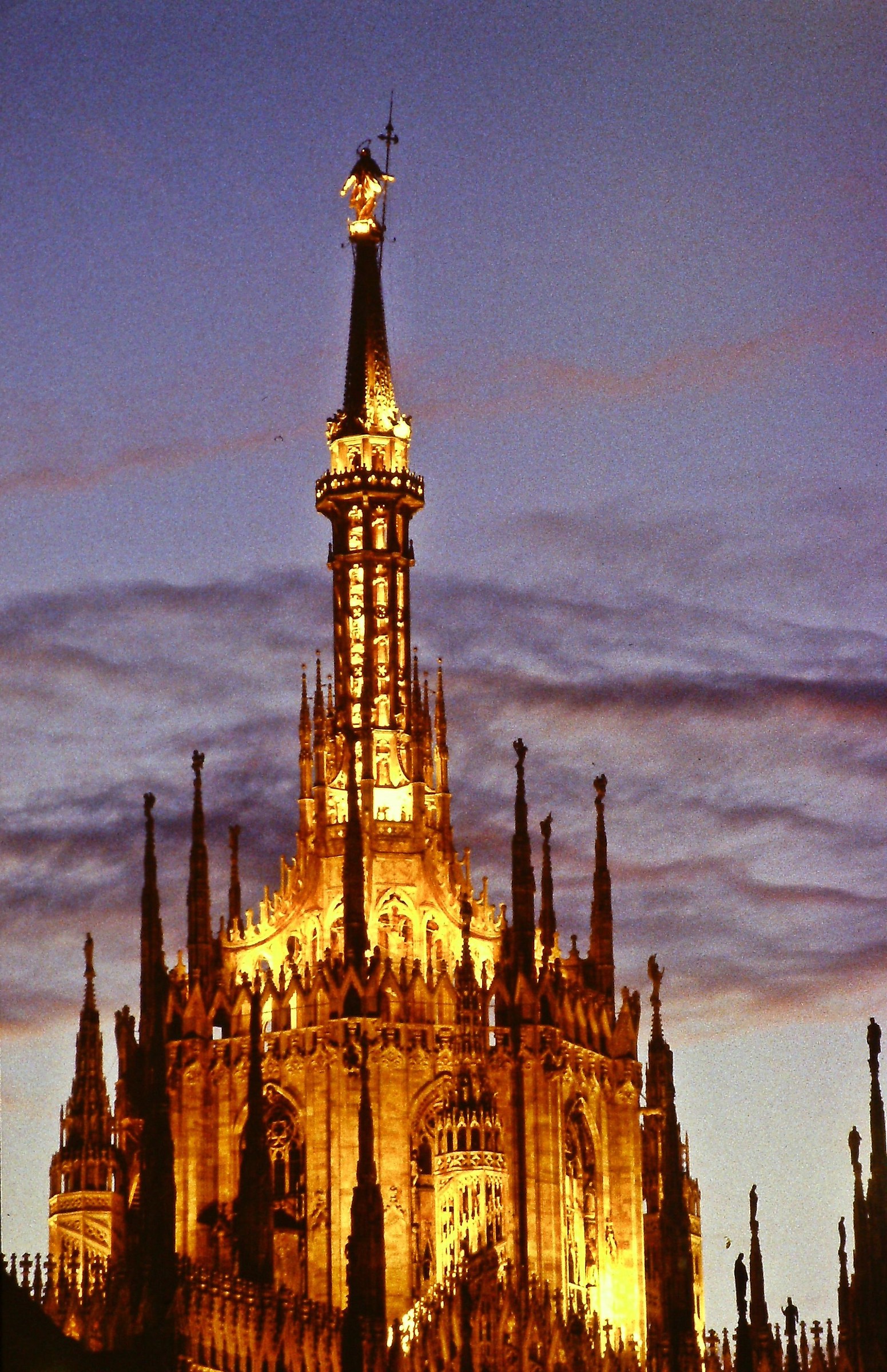 625. triumphal lights - MI MIlano Duomo Vespertino